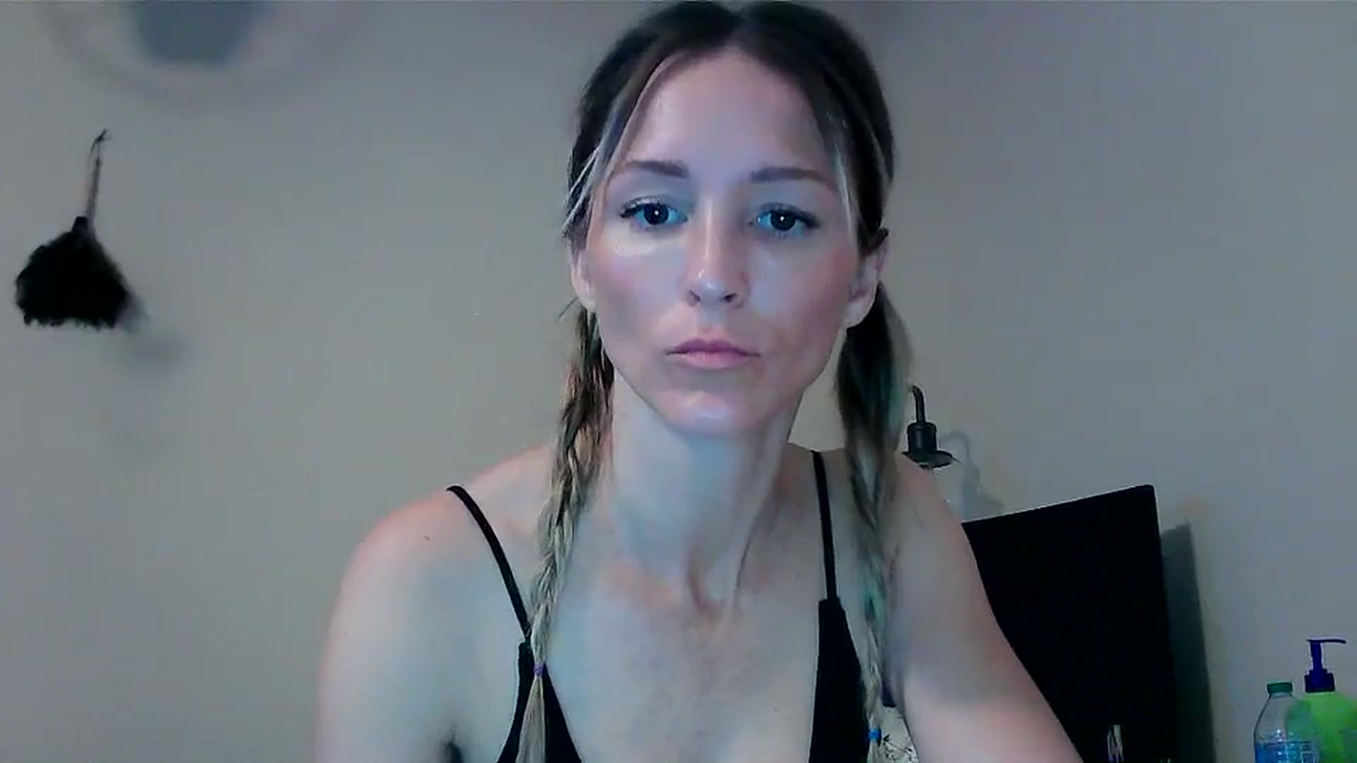 Gallery image thumbnail from JilliaJade's myfreecams stream on, 11/26/2024, 18:56 image 13 of 20