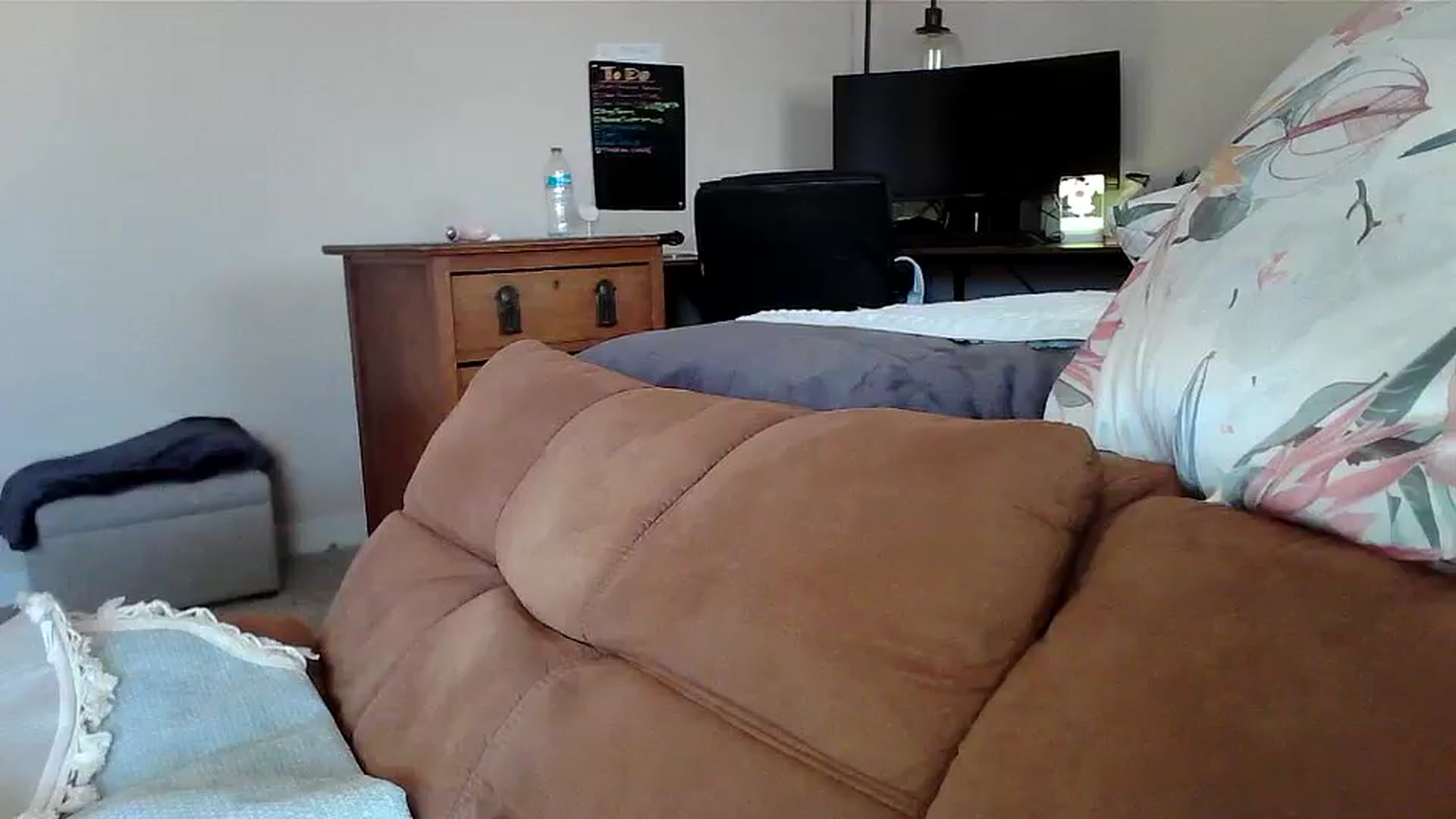 Gallery image thumbnail from JilliaJade's myfreecams stream on, 11/30/2024, 21:03 image 14 of 20
