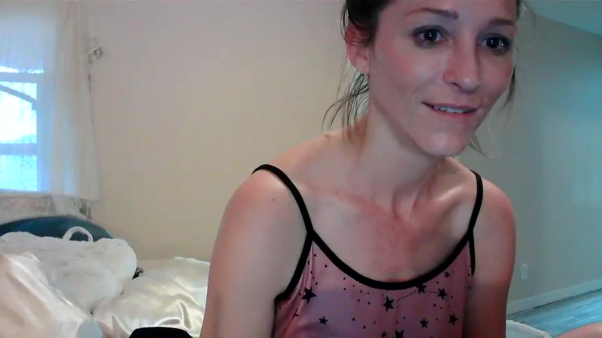 Gallery image thumbnail from JilliaJade's myfreecams stream on, 12/08/2024, 15:03 image 13 of 20