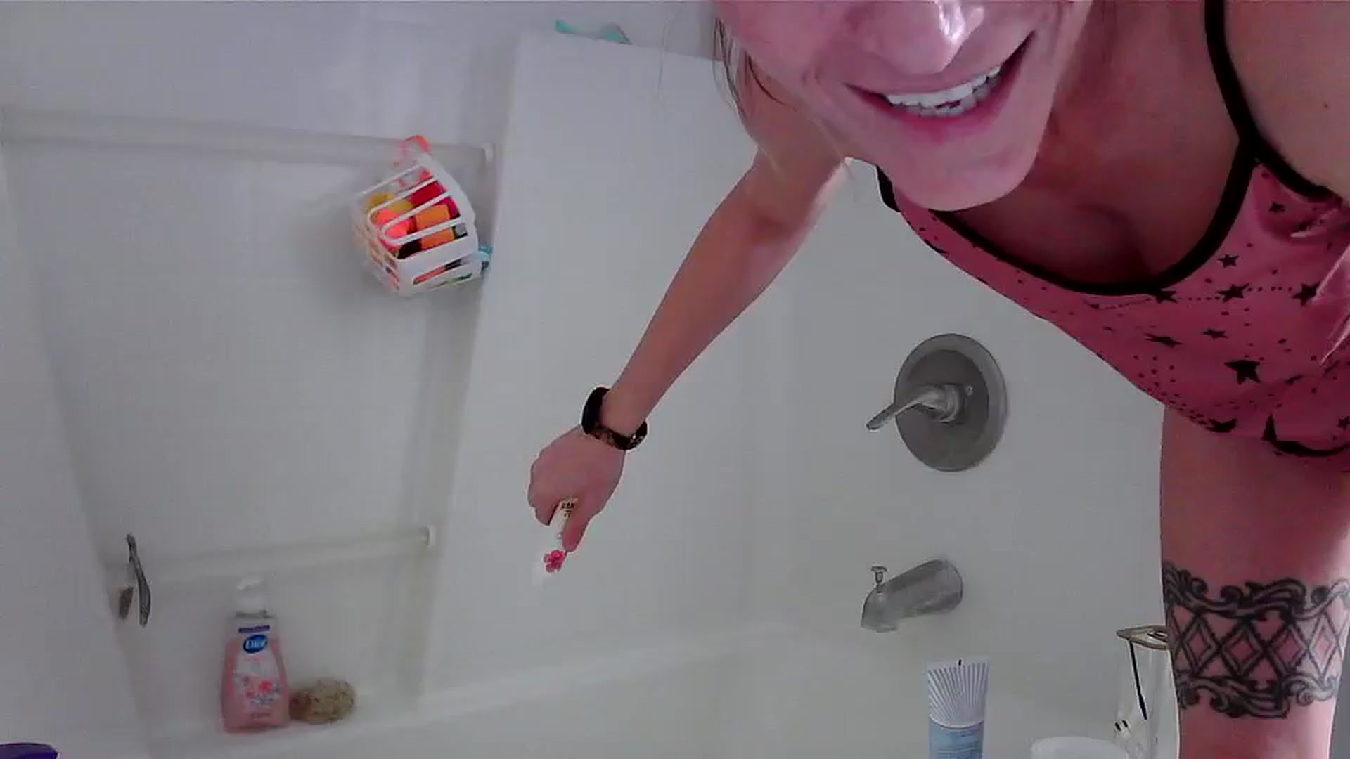 Gallery image thumbnail from JilliaJade's myfreecams stream on, 12/08/2024, 15:03 image 4 of 20