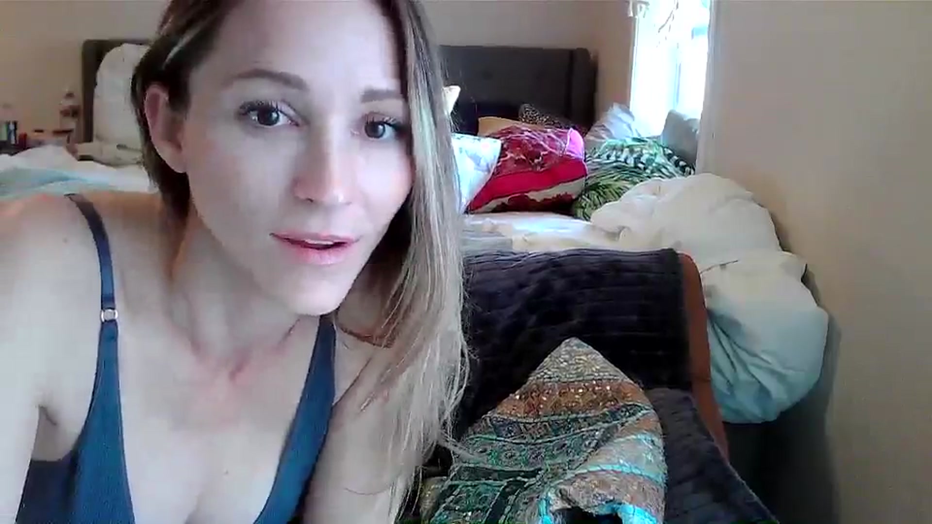 Gallery image thumbnail from JilliaJade's myfreecams stream on, 12/31/2024, 20:16 image 20 of 20