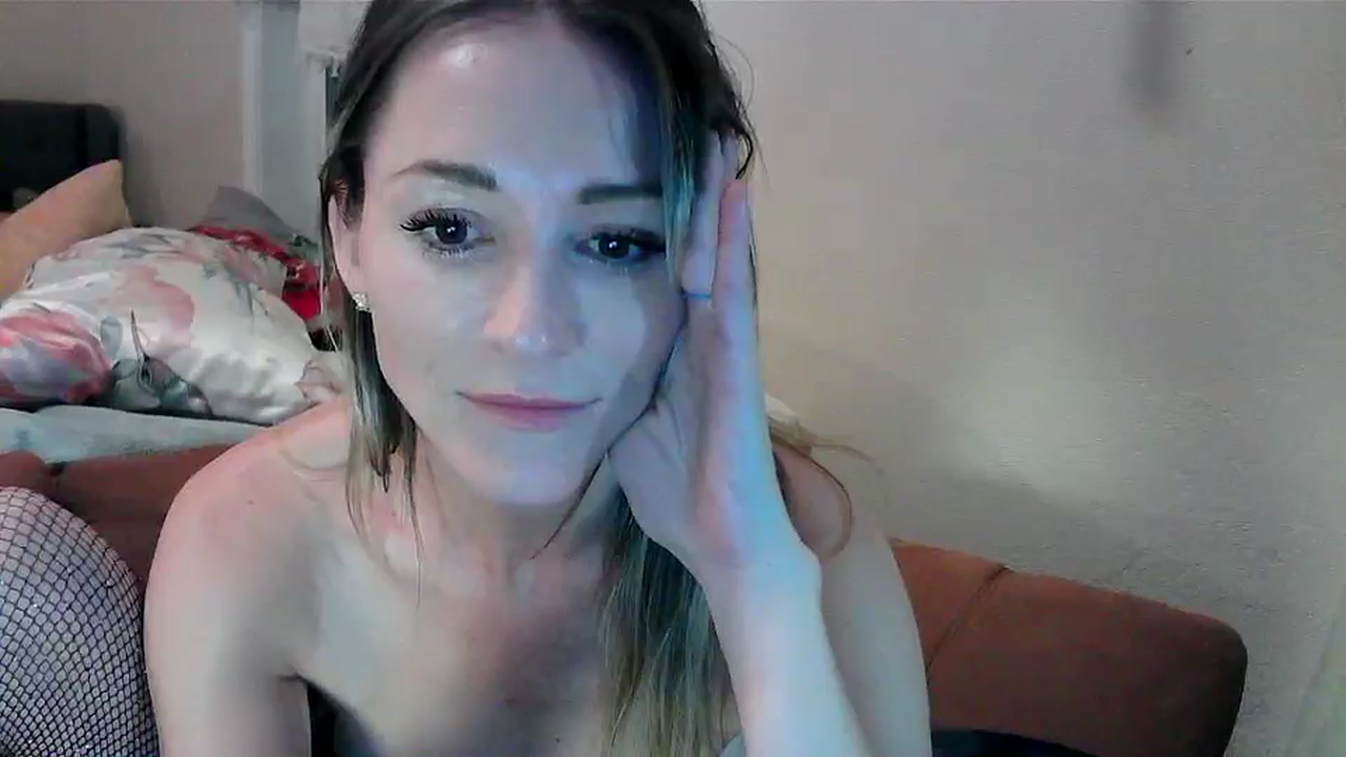 Gallery image thumbnail from JilliaJade's myfreecams stream on, 01/01/2025, 02:50 image 12 of 20