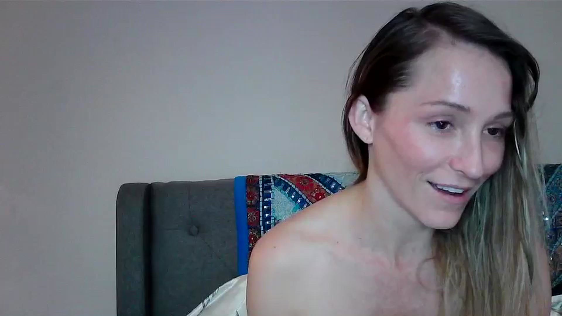 Gallery image thumbnail from JilliaJade's myfreecams stream on, 01/02/2025, 05:58 image 5 of 20