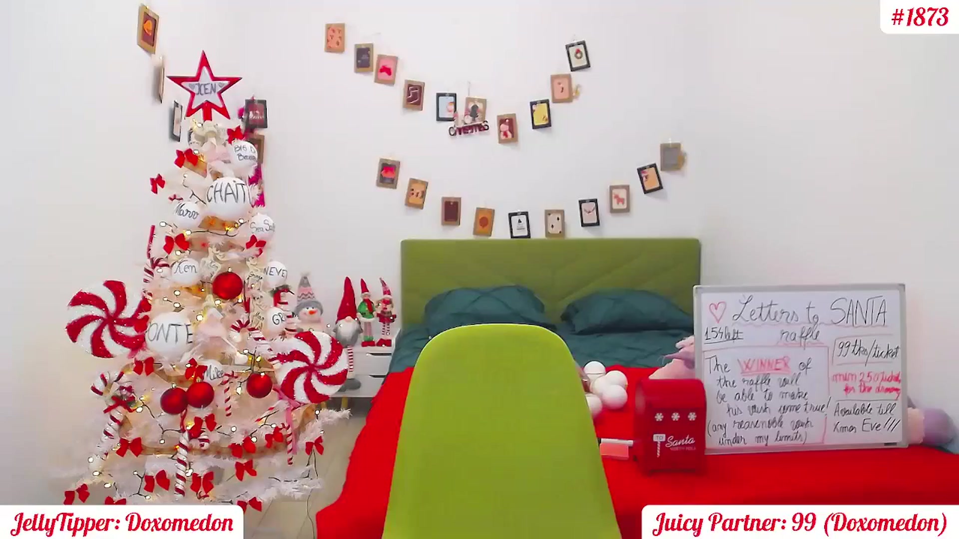 Gallery image thumbnail from JingleJelly's myfreecams stream on, 12/24/2024, 16:31 image 12 of 20