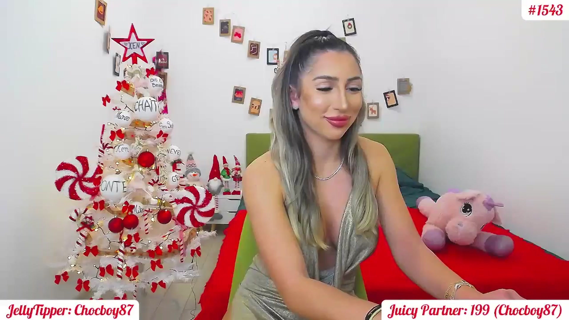 Gallery image thumbnail from JingleJelly's myfreecams stream on, 12/30/2024, 16:29 image 9 of 20