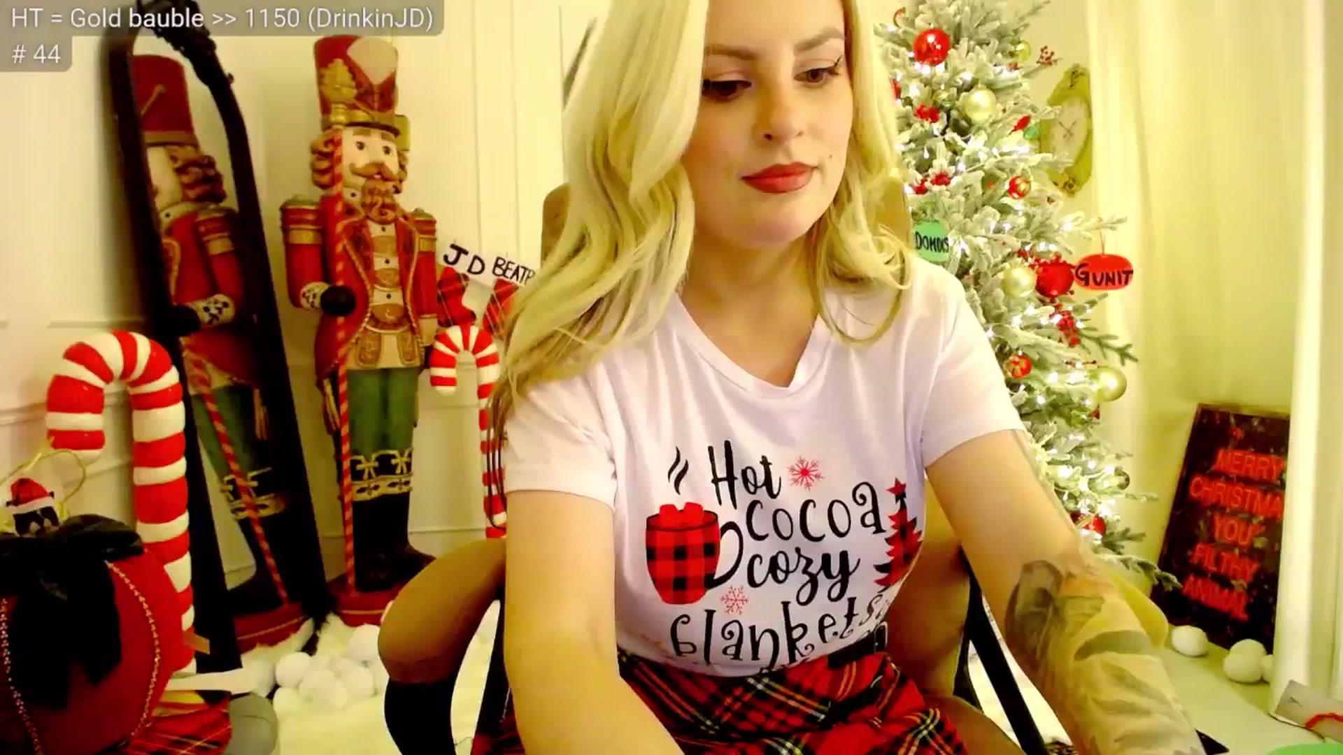 Gallery image thumbnail from JingleK3lls's myfreecams stream on, 12/03/2025, 03:13 image 15 of 20