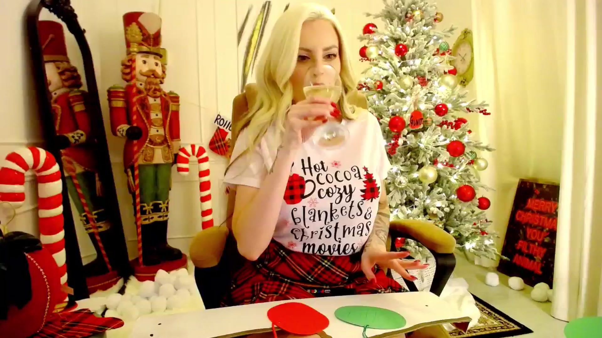 Gallery image thumbnail from JingleK3lls's myfreecams stream on, 12/03/2025, 03:13 image 5 of 20