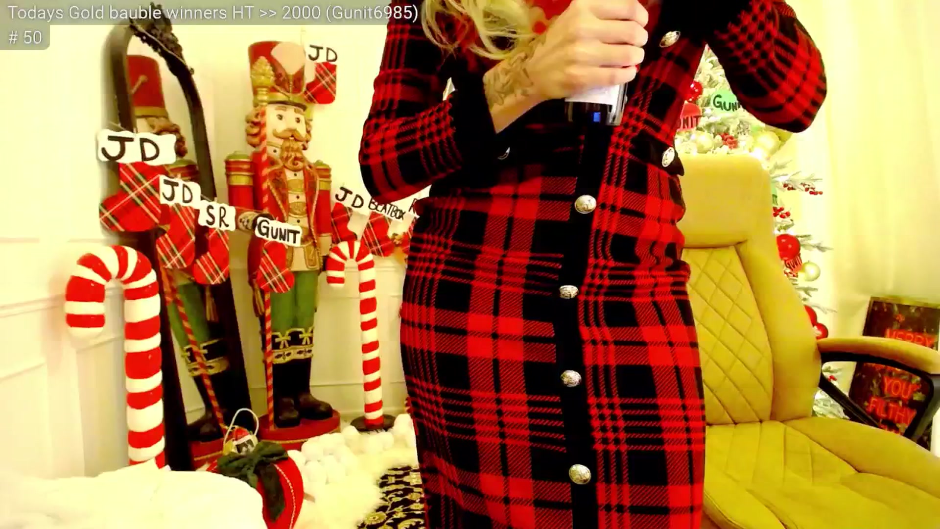 Gallery image thumbnail from JingleK3lls's myfreecams stream on, 12/05/2025, 03:43 image 8 of 20