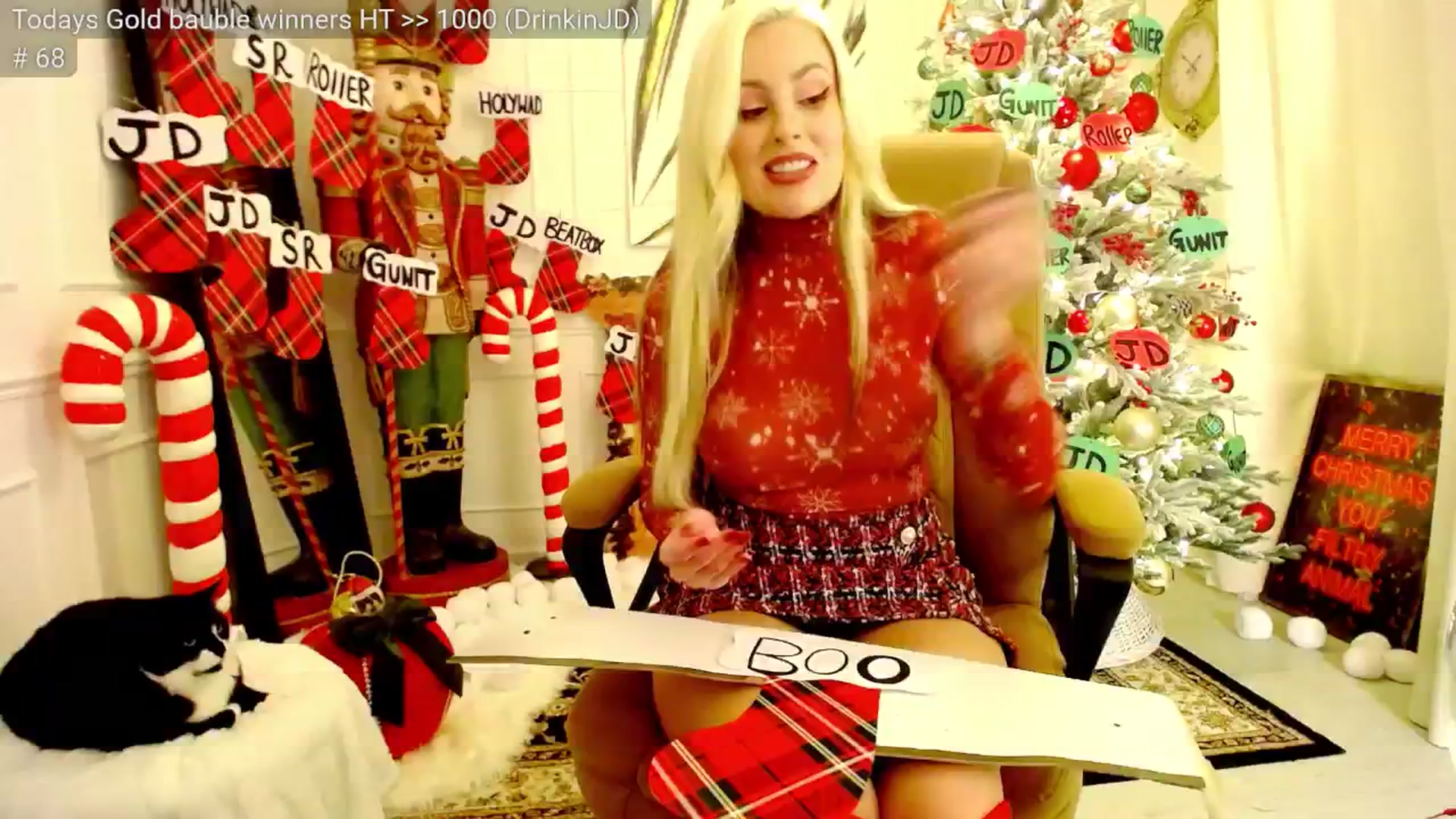 Gallery image thumbnail from JingleK3lls's myfreecams stream on, 12/07/2025, 02:44 image 10 of 20