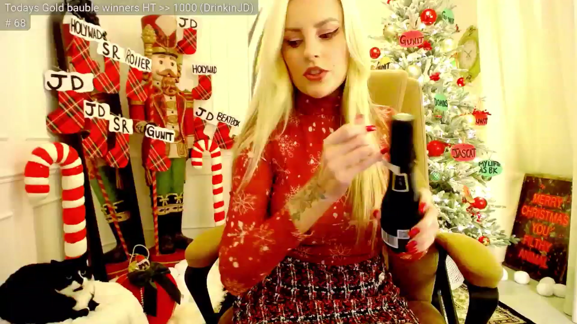 Gallery image thumbnail from JingleK3lls's myfreecams stream on, 12/07/2025, 02:44 image 8 of 20