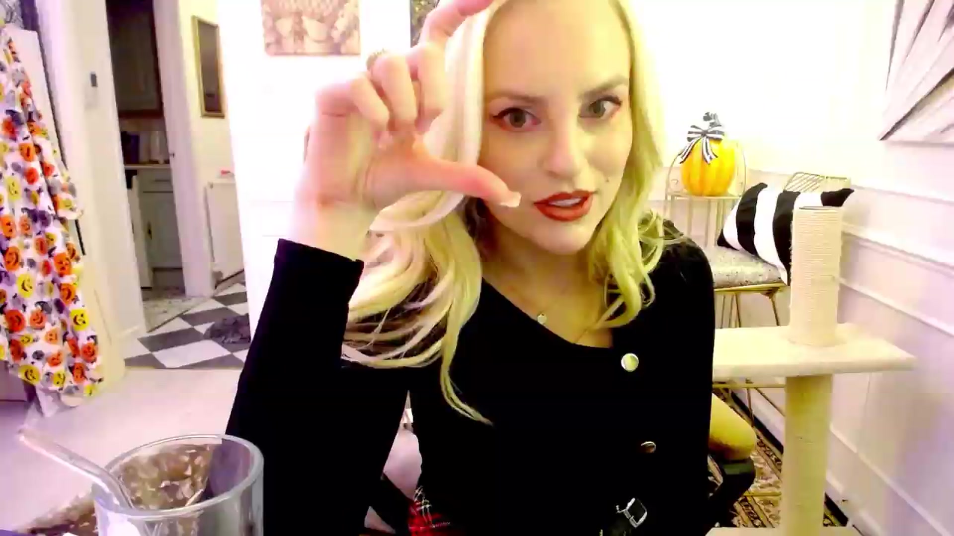 Gallery image thumbnail from JingleK3lls's myfreecams stream on, 09/13/2026, 01:03 image 8 of 20