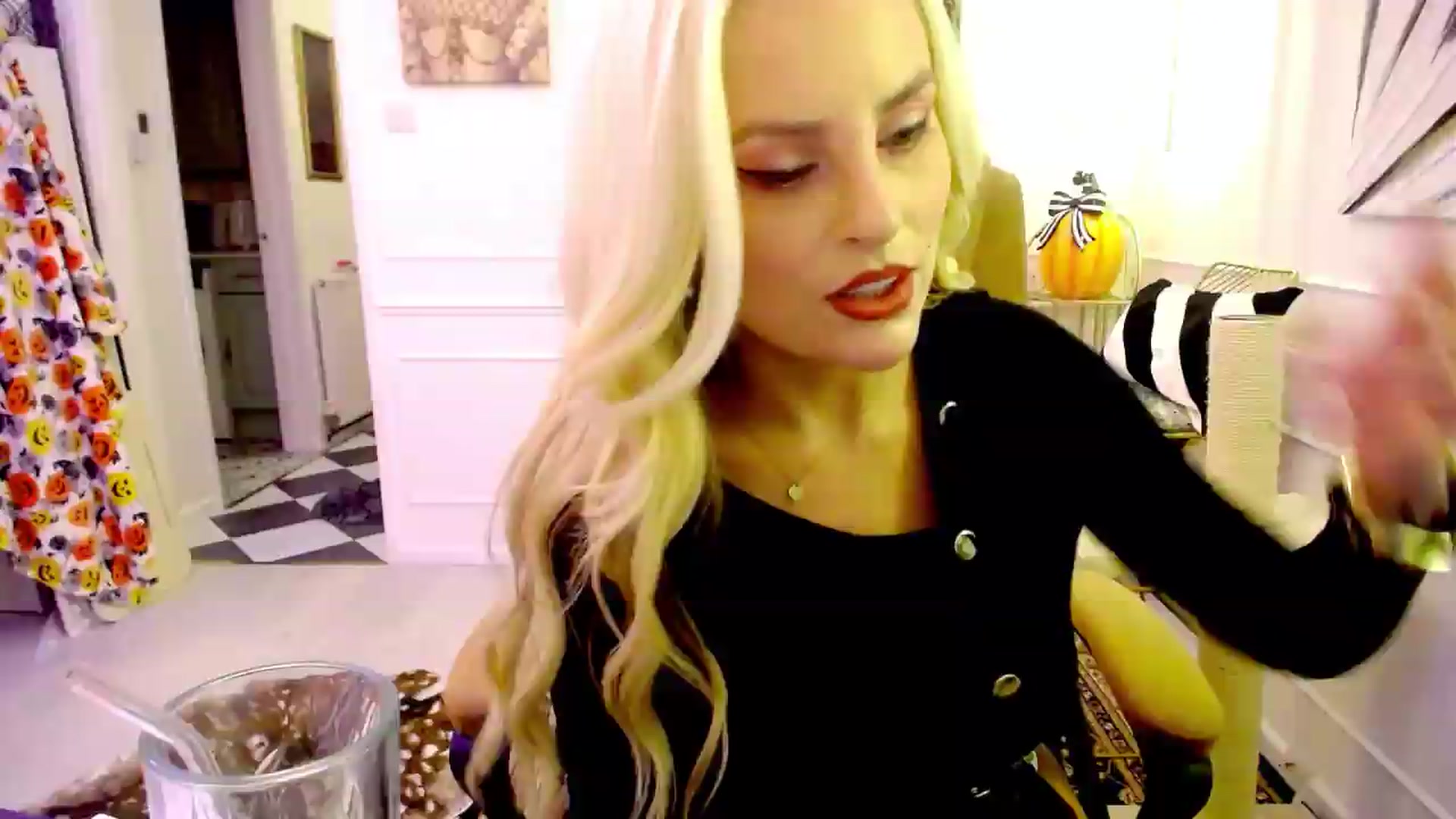Gallery image thumbnail from JingleK3lls's myfreecams stream on, 09/13/2026, 01:03 image 10 of 20