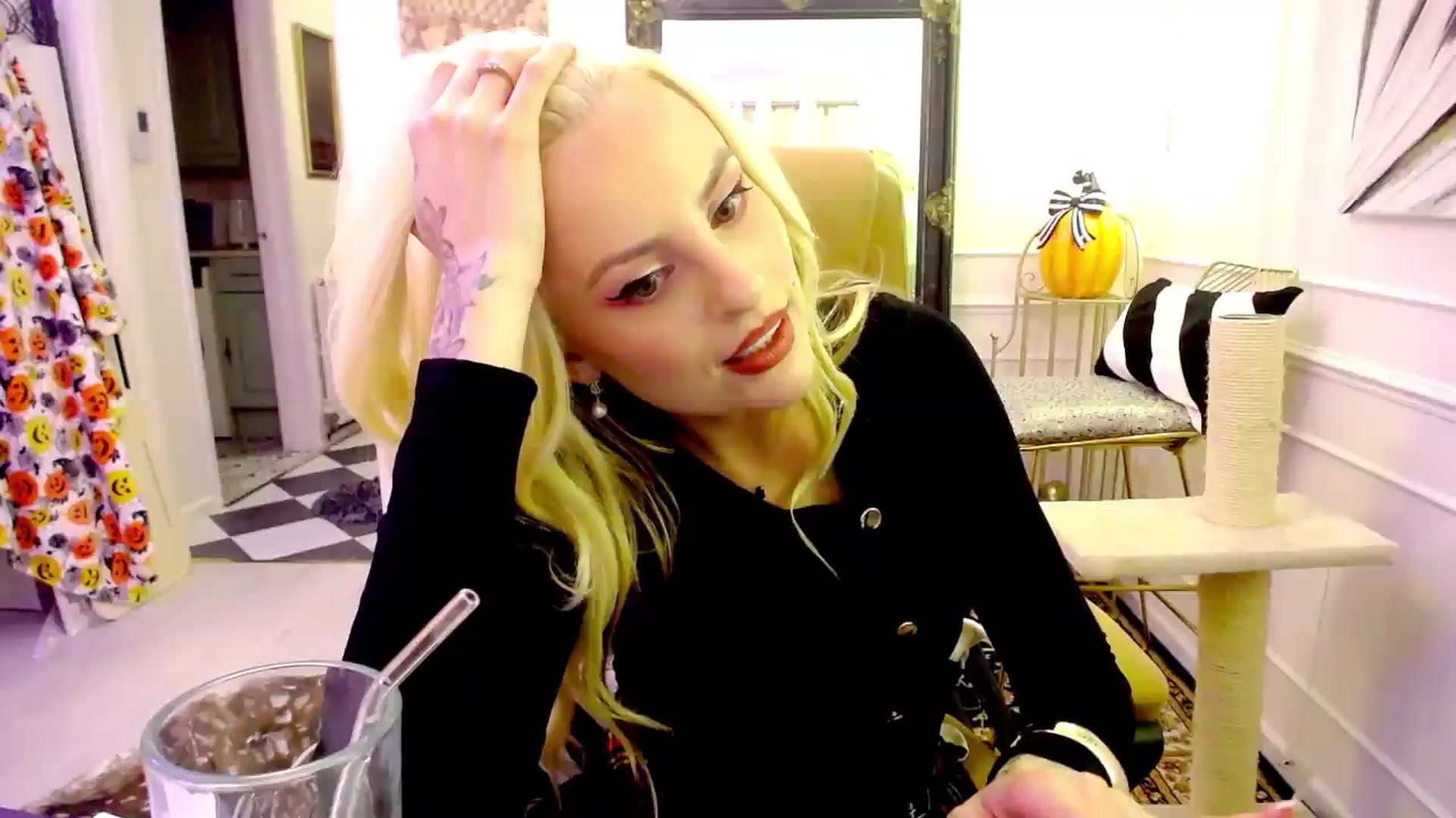 Gallery image thumbnail from JingleK3lls's myfreecams stream on, 09/13/2026, 01:03 image 5 of 20