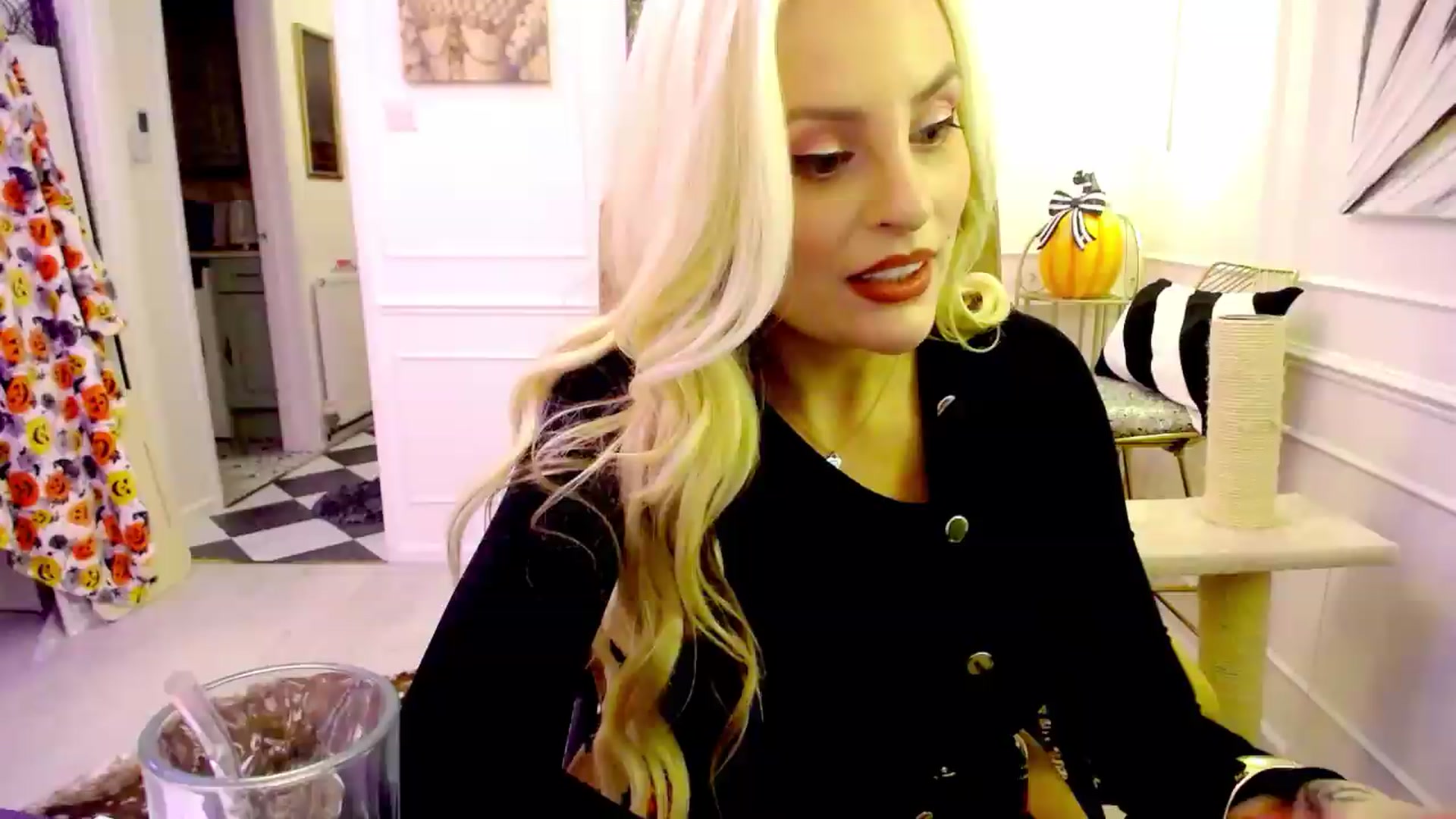 Gallery image thumbnail from JingleK3lls's myfreecams stream on, 09/13/2026, 01:03 image 11 of 20