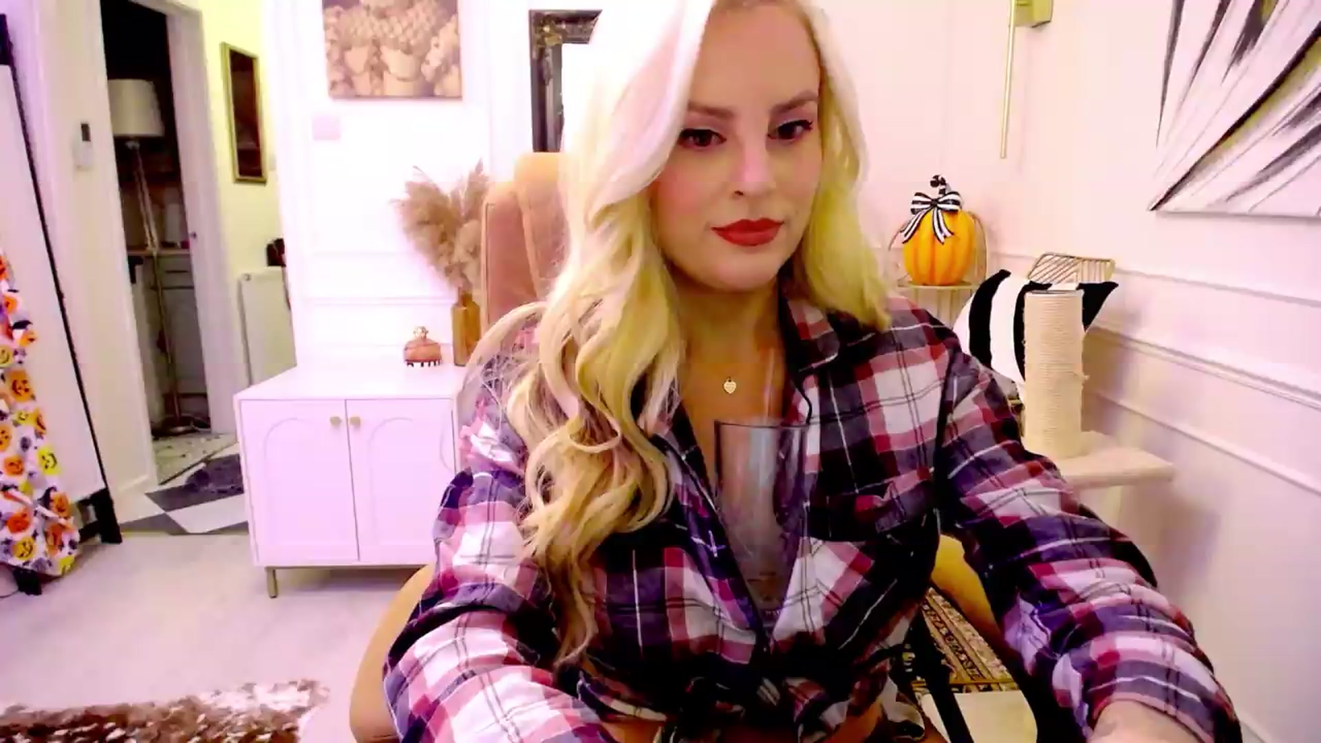 Gallery image thumbnail from JingleK3lls's myfreecams stream on, 09/30/2026, 02:15 image 3 of 20