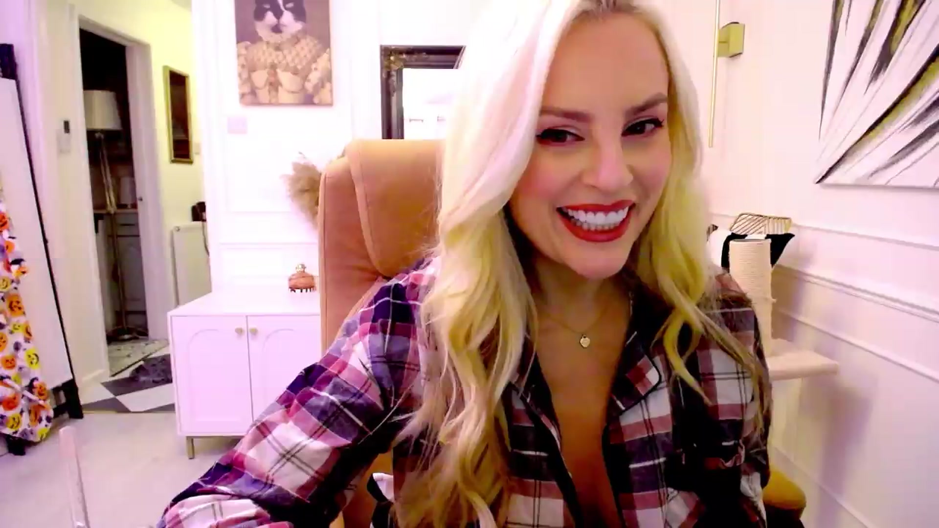Gallery image thumbnail from JingleK3lls's myfreecams stream on, 09/30/2026, 02:15 image 18 of 20