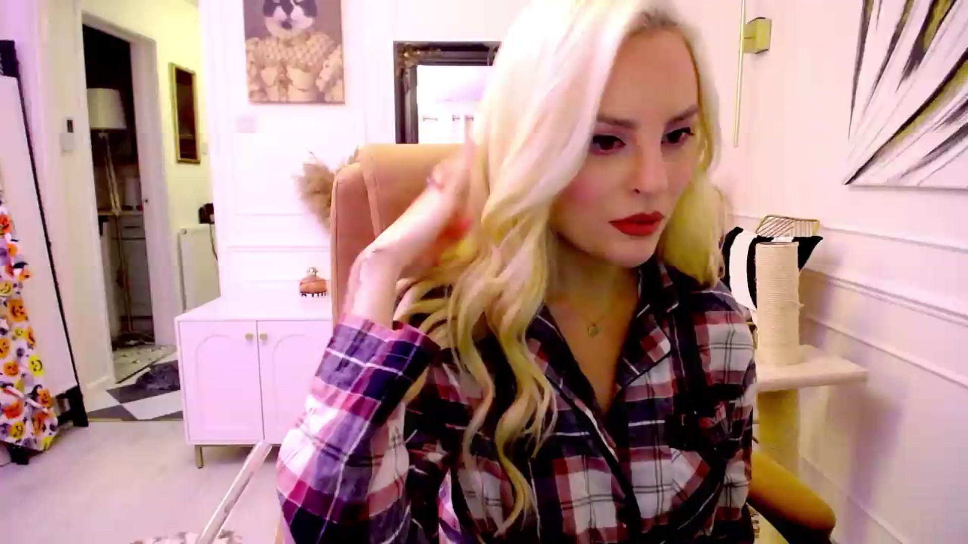 Gallery image thumbnail from JingleK3lls's myfreecams stream on, 09/30/2026, 02:15 image 7 of 20