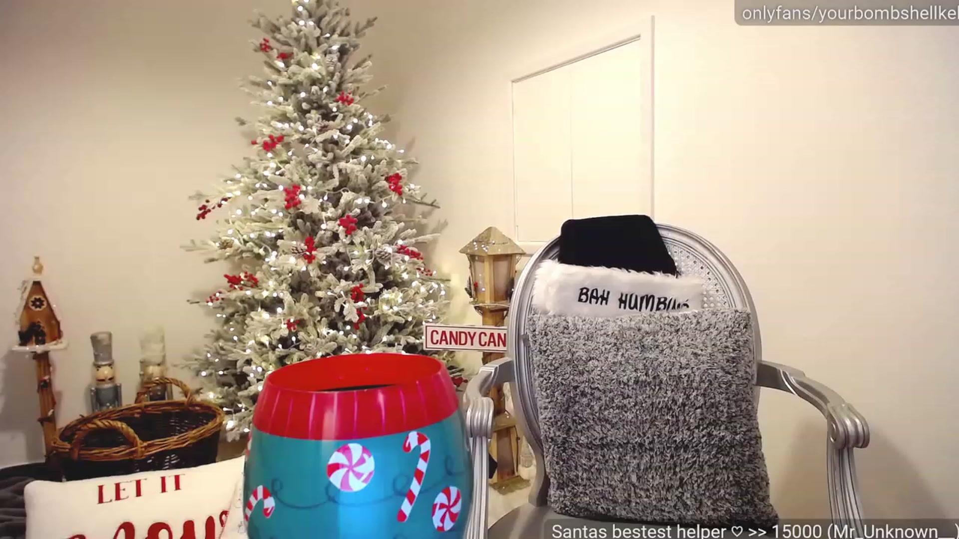 Gallery image thumbnail from JingleKells's myfreecams stream on, 12/01/2022, 23:45 image 16 of 20