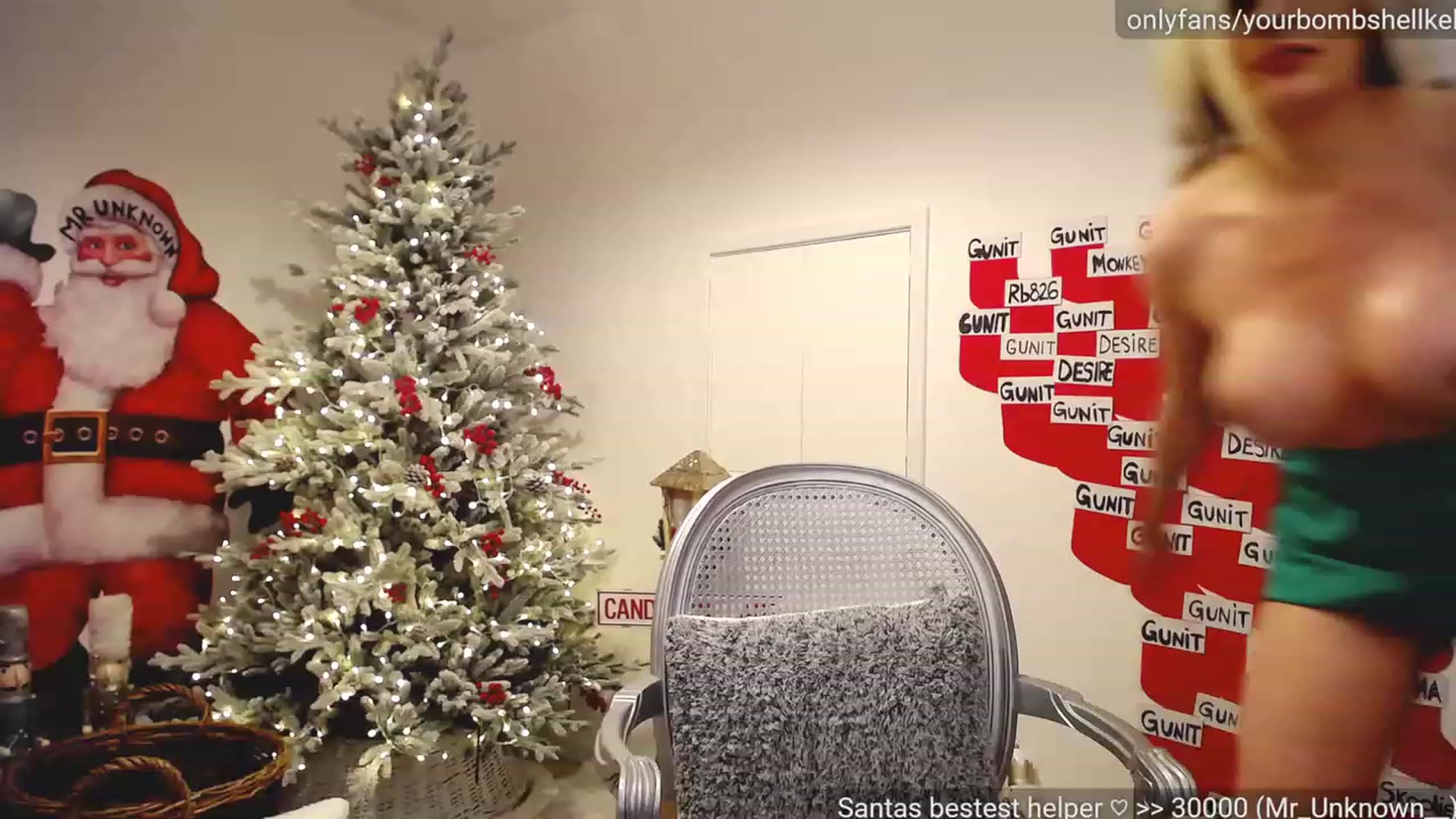 Gallery image thumbnail from JingleKells's myfreecams stream on, 12/03/2022, 04:05 image 15 of 20
