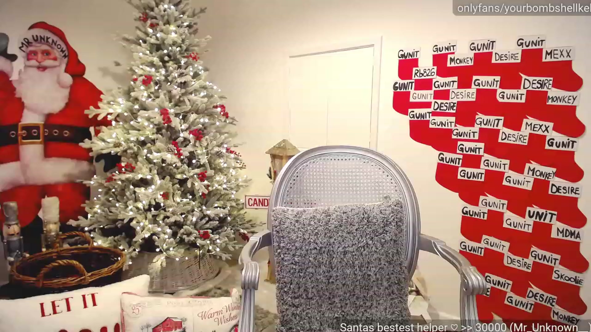 Gallery image thumbnail from JingleKells's myfreecams stream on, 12/03/2022, 04:05 image 6 of 20