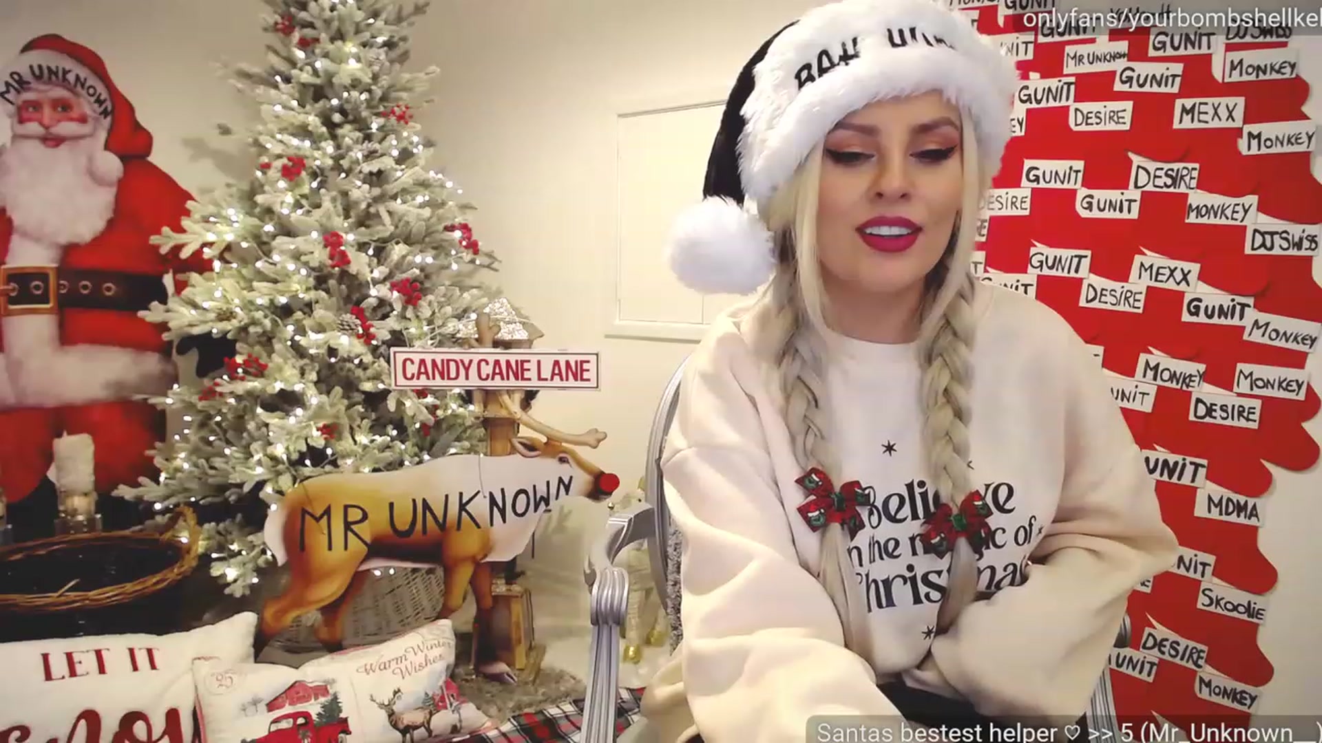 Gallery image thumbnail from JingleKells's myfreecams stream on, 12/04/2022, 20:58 image 13 of 20