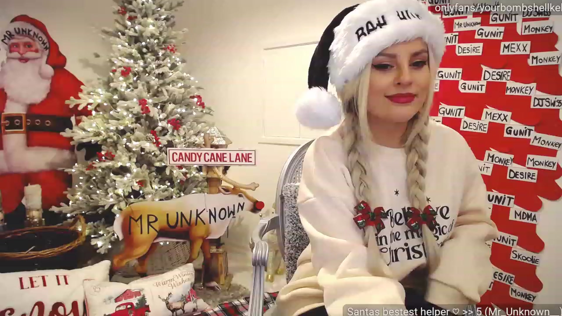 Gallery image thumbnail from JingleKells's myfreecams stream on, 12/04/2022, 20:58 image 10 of 20