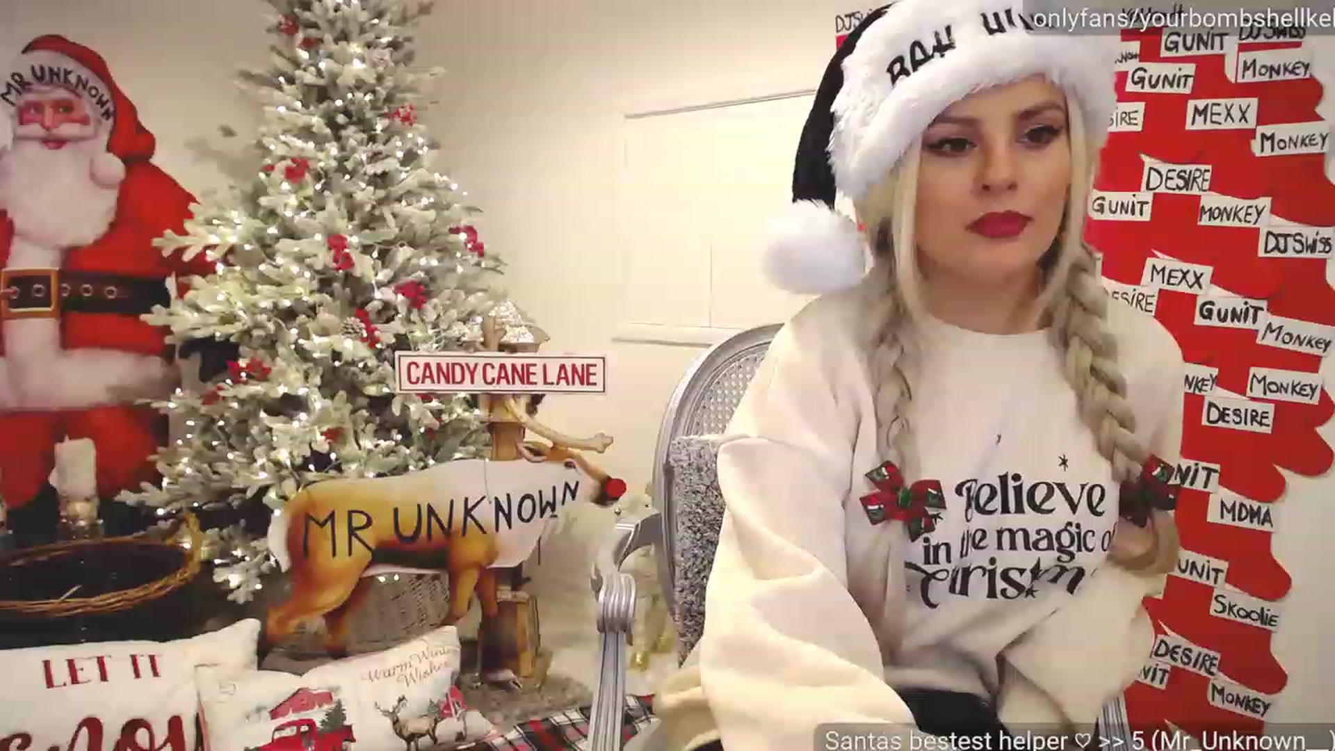 Gallery image thumbnail from JingleKells's myfreecams stream on, 12/04/2022, 20:58 image 11 of 20