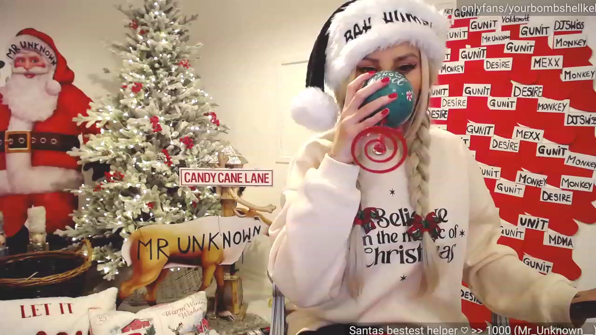 Gallery image thumbnail from JingleKells's myfreecams stream on, 12/04/2022, 22:44 image 6 of 20