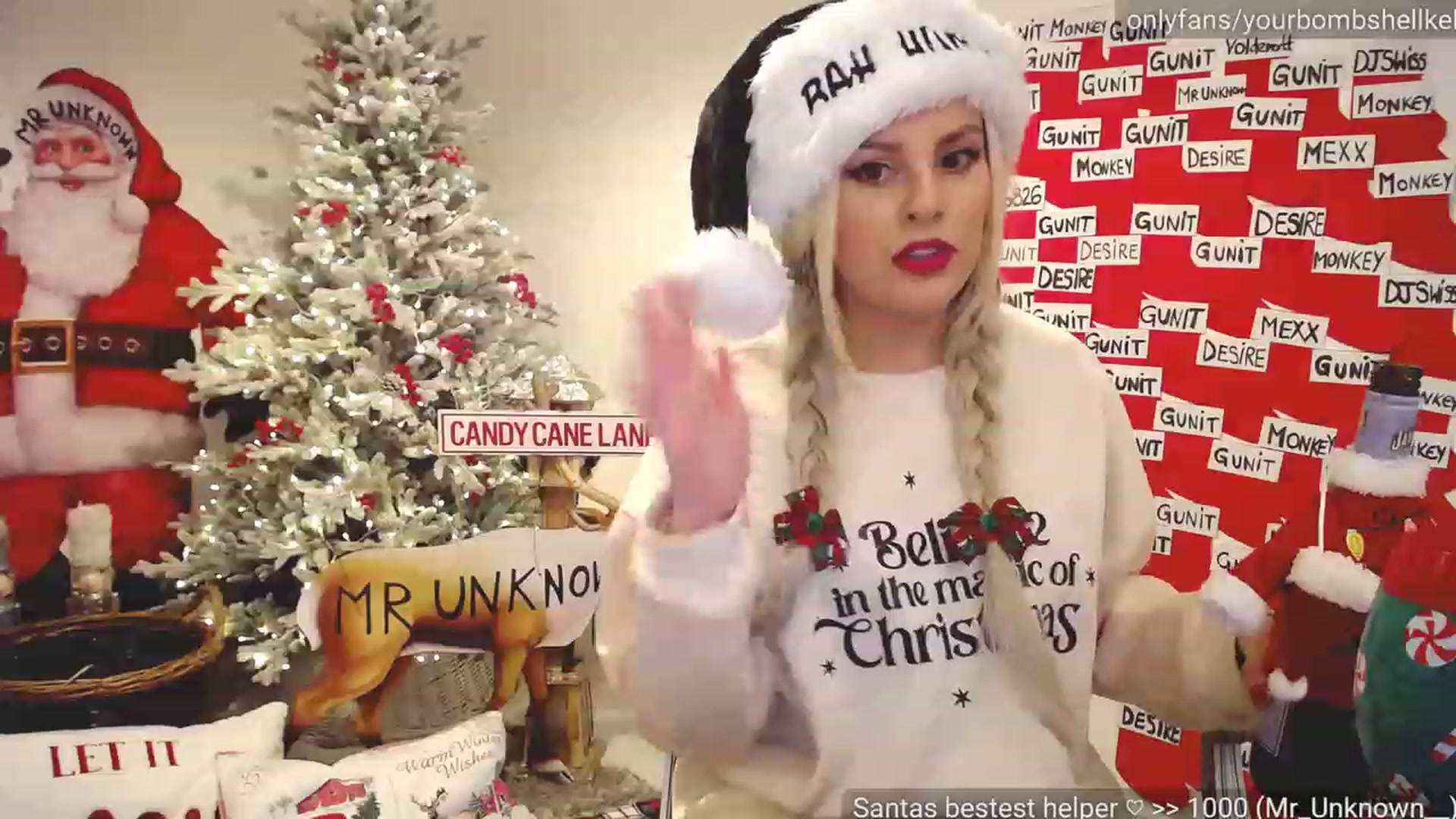 Gallery image thumbnail from JingleKells's myfreecams stream on, 12/04/2022, 22:44 image 5 of 20