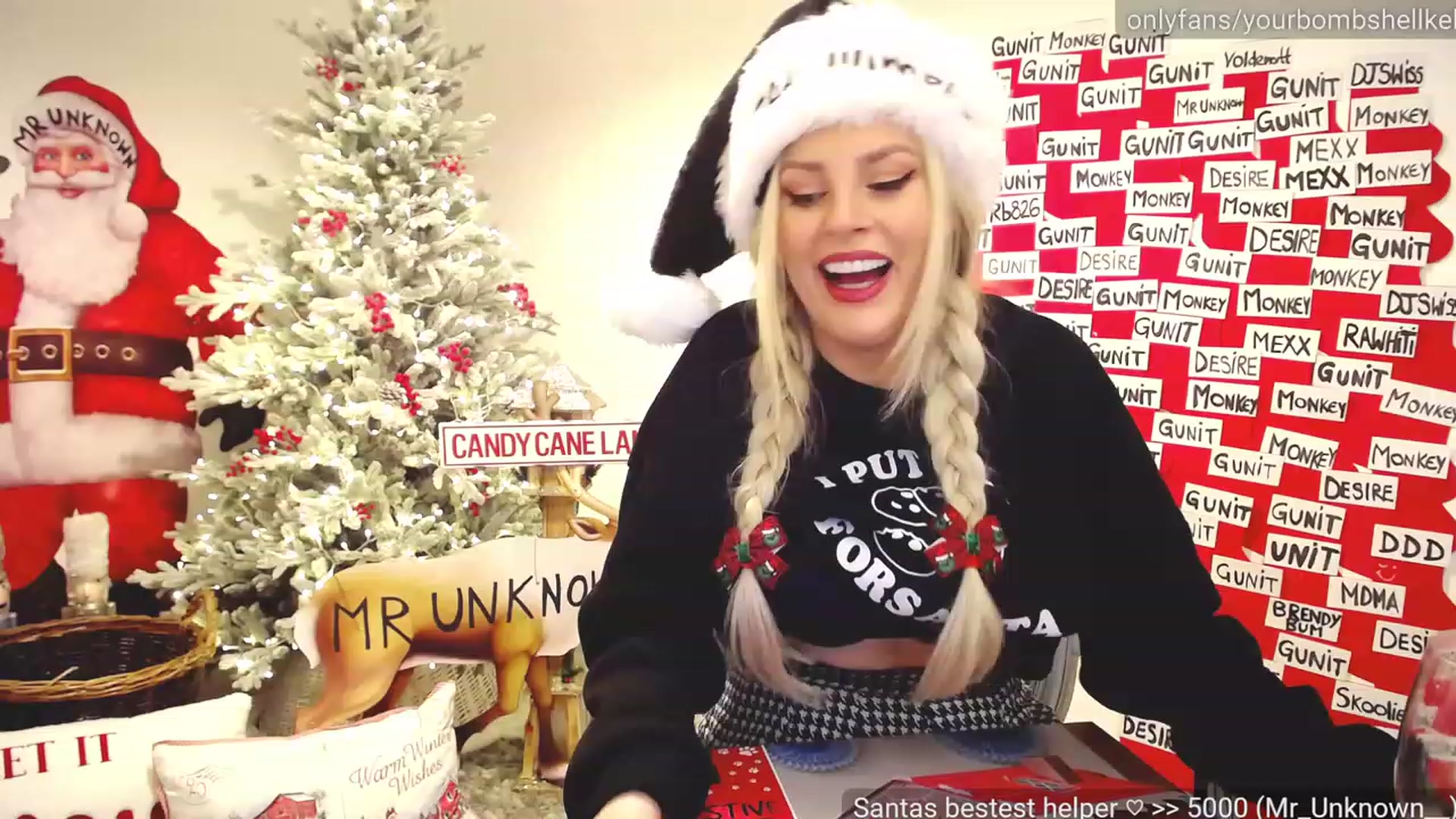 Gallery image thumbnail from JingleKells's myfreecams stream on, 12/07/2022, 23:57 image 15 of 20