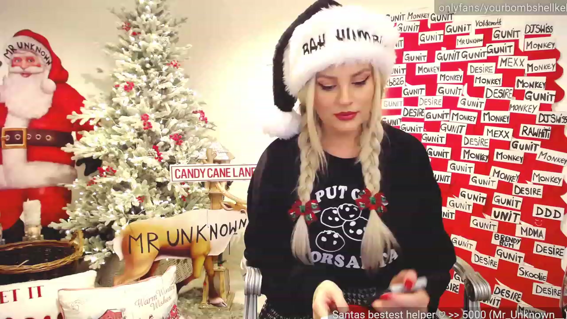 Gallery image thumbnail from JingleKells's myfreecams stream on, 12/07/2022, 23:57 image 11 of 20
