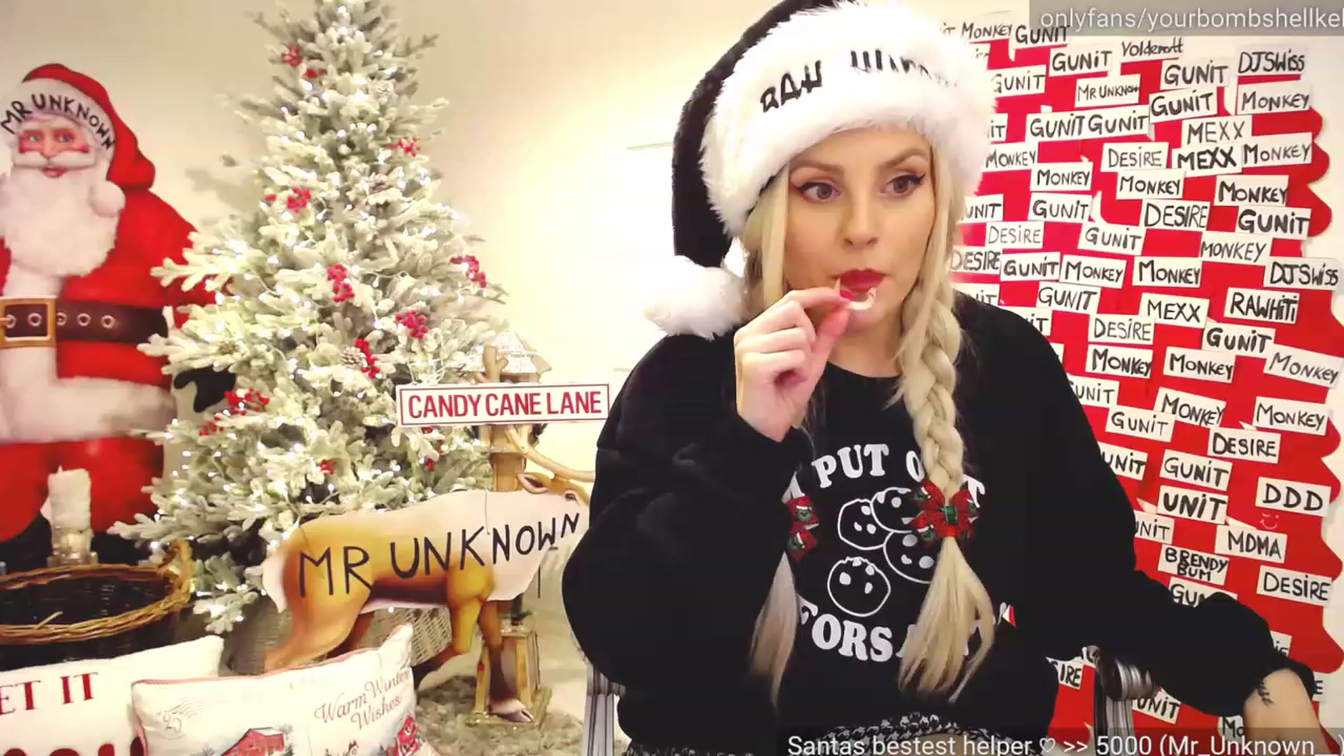 Gallery image thumbnail from JingleKells's myfreecams stream on, 12/08/2022, 24:31 image 7 of 20