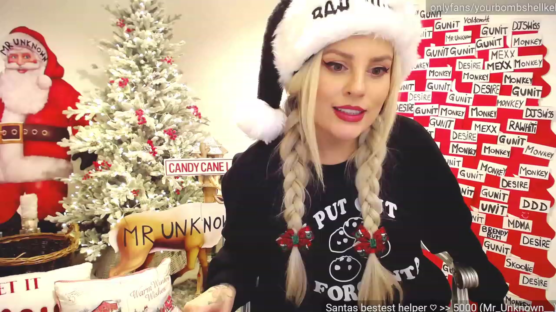 Gallery image thumbnail from JingleKells's myfreecams stream on, 12/08/2022, 24:31 image 12 of 20