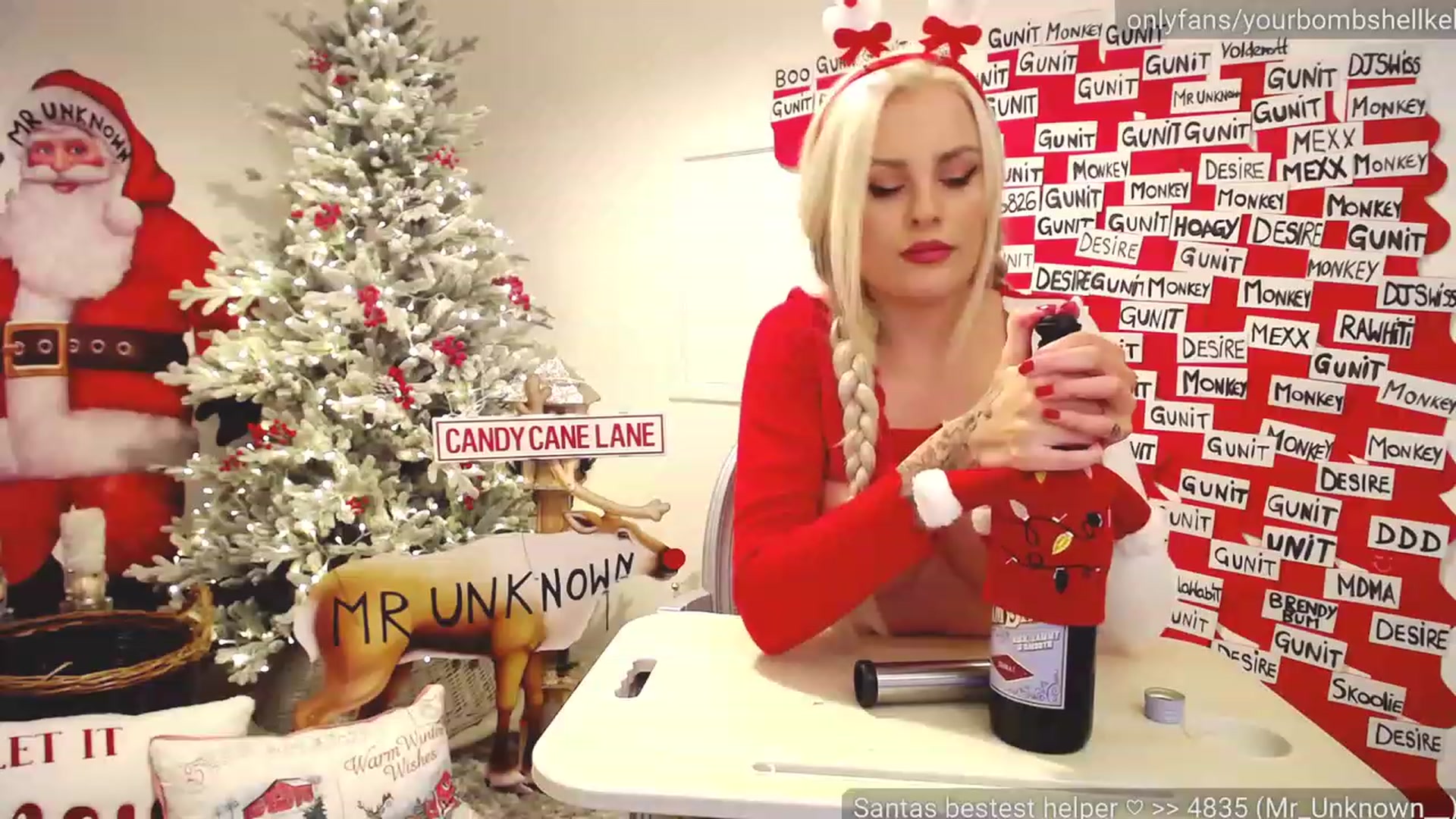 Gallery image thumbnail from JingleKells's myfreecams stream on, 12/09/2022, 01:19 image 11 of 20