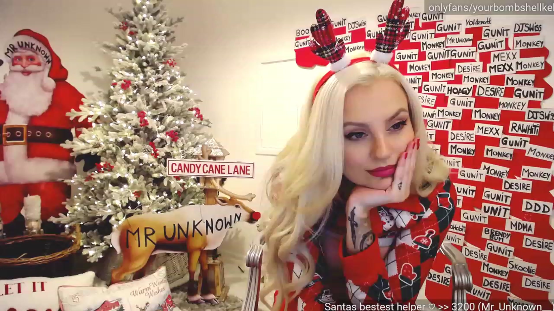 Gallery image thumbnail from JingleKells's myfreecams stream on, 12/10/2022, 01:10 image 8 of 20