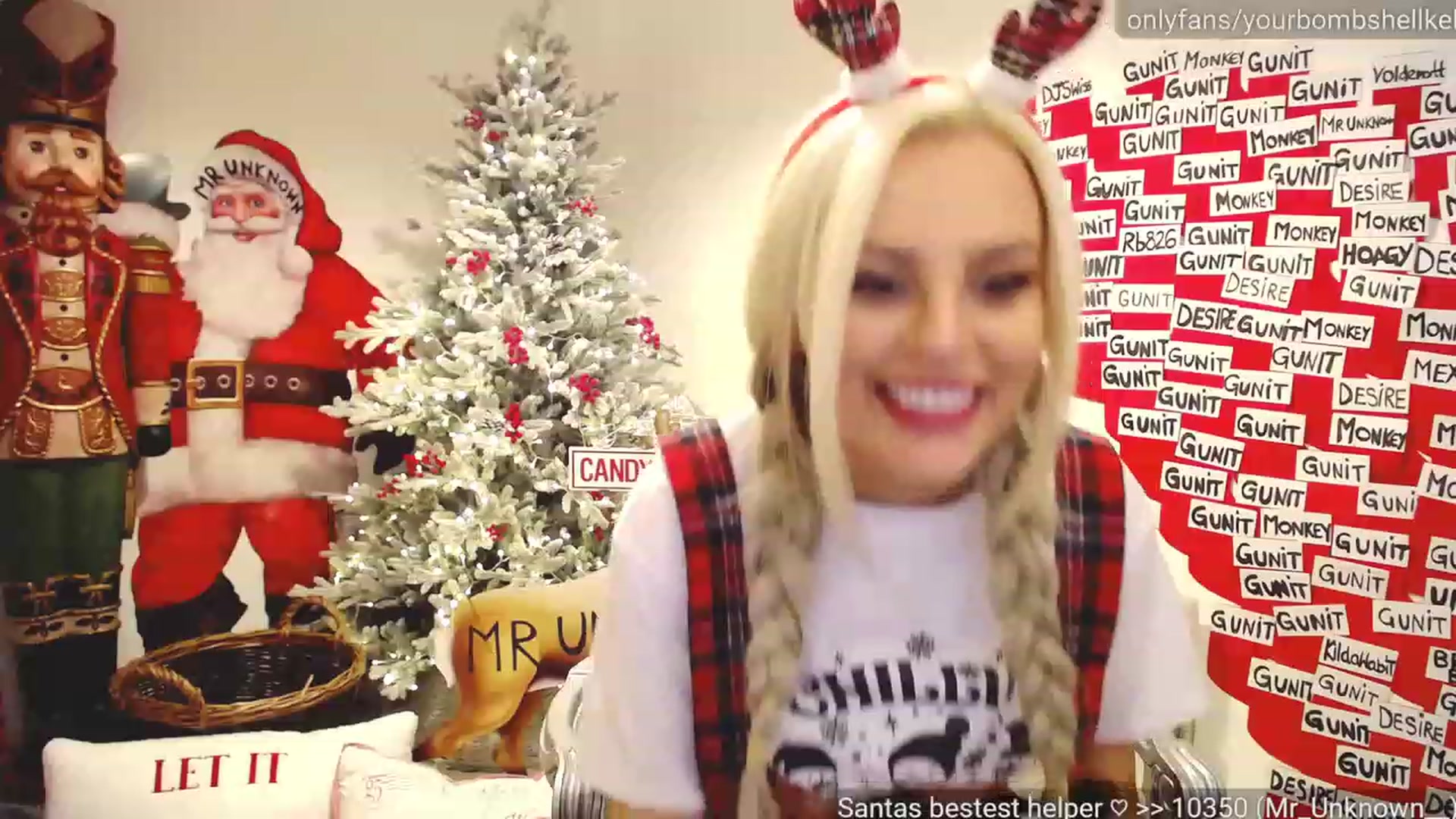 Gallery image thumbnail from JingleKells's myfreecams stream on, 12/16/2022, 01:03 image 6 of 20