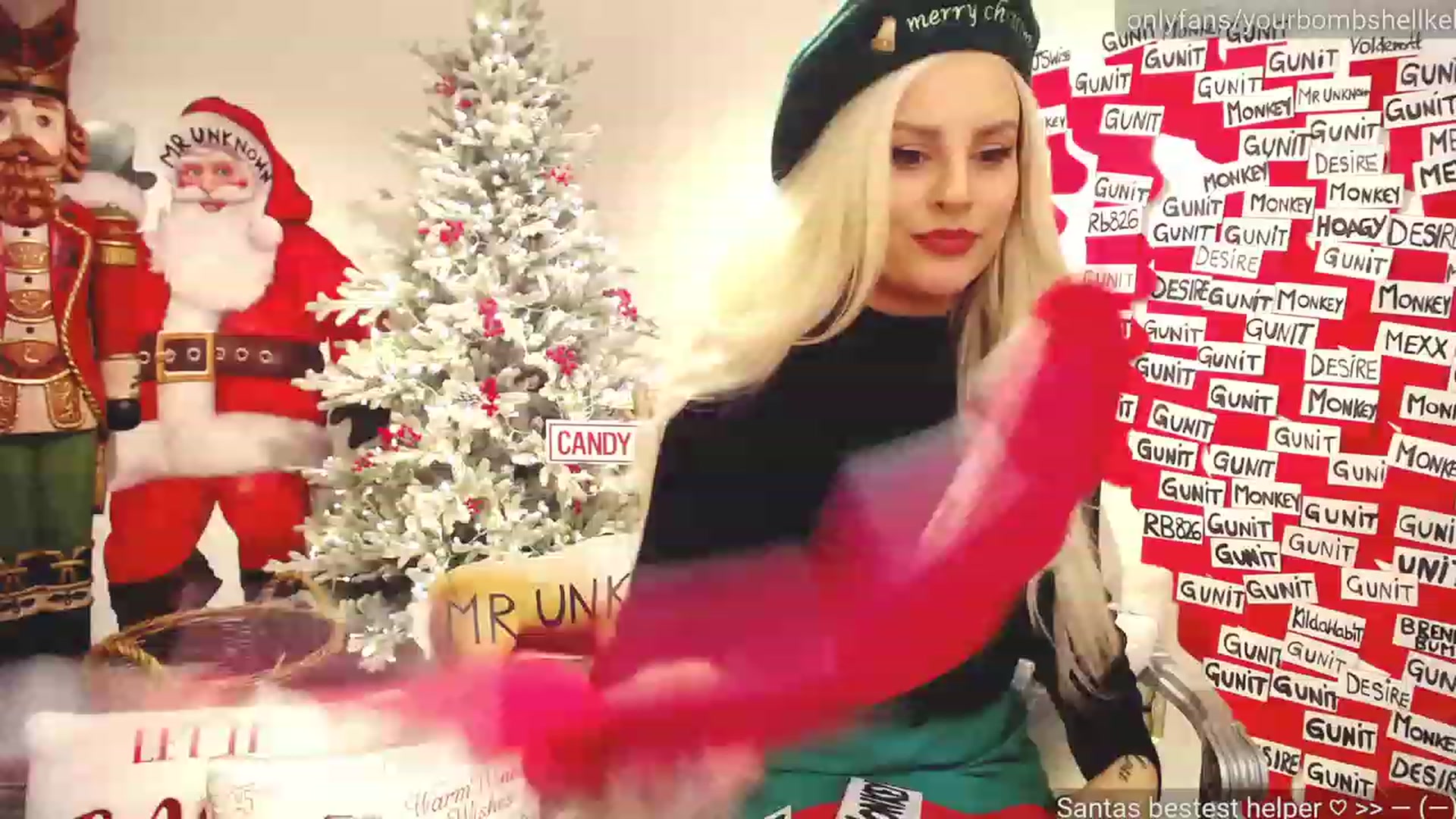 Gallery image thumbnail from JingleKells's myfreecams stream on, 12/19/2022, 24:06 image 1 of 20