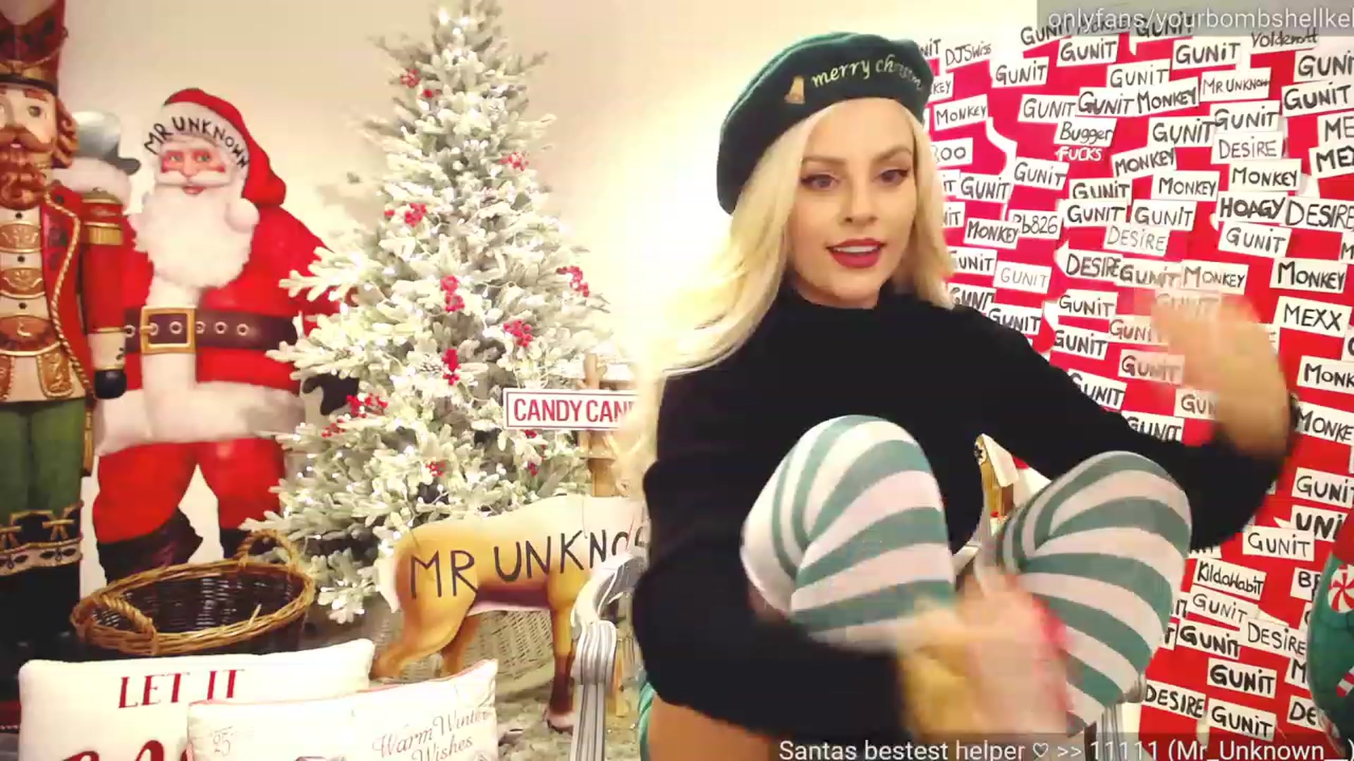 Gallery image thumbnail from JingleKells's myfreecams stream on, 12/19/2022, 24:06 image 11 of 20