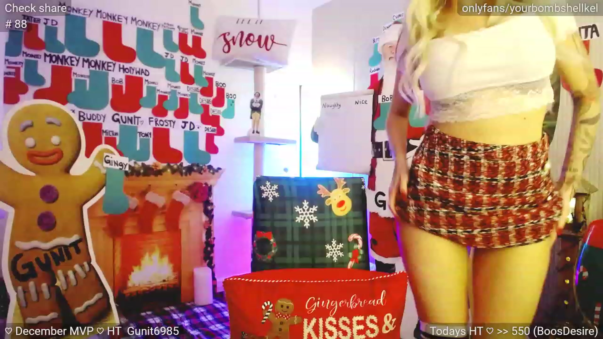 Gallery image thumbnail from JingleKells's myfreecams stream on, 12/17/2023, 24:22 image 19 of 20