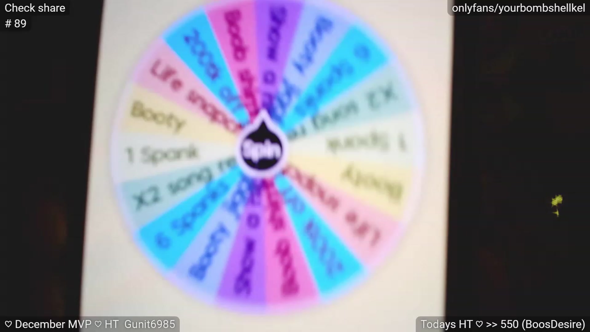 Gallery image thumbnail from JingleKells's myfreecams stream on, 12/17/2023, 24:22 image 7 of 20