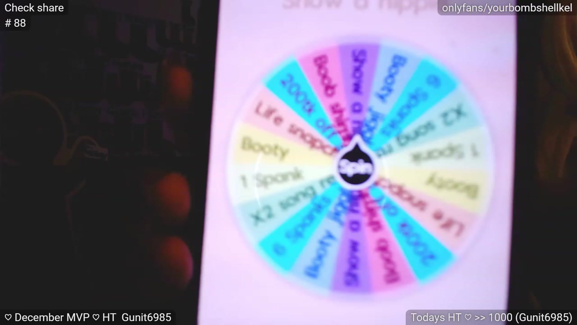 Gallery image thumbnail from JingleKells's myfreecams stream on, 12/24/2023, 04:49 image 8 of 20