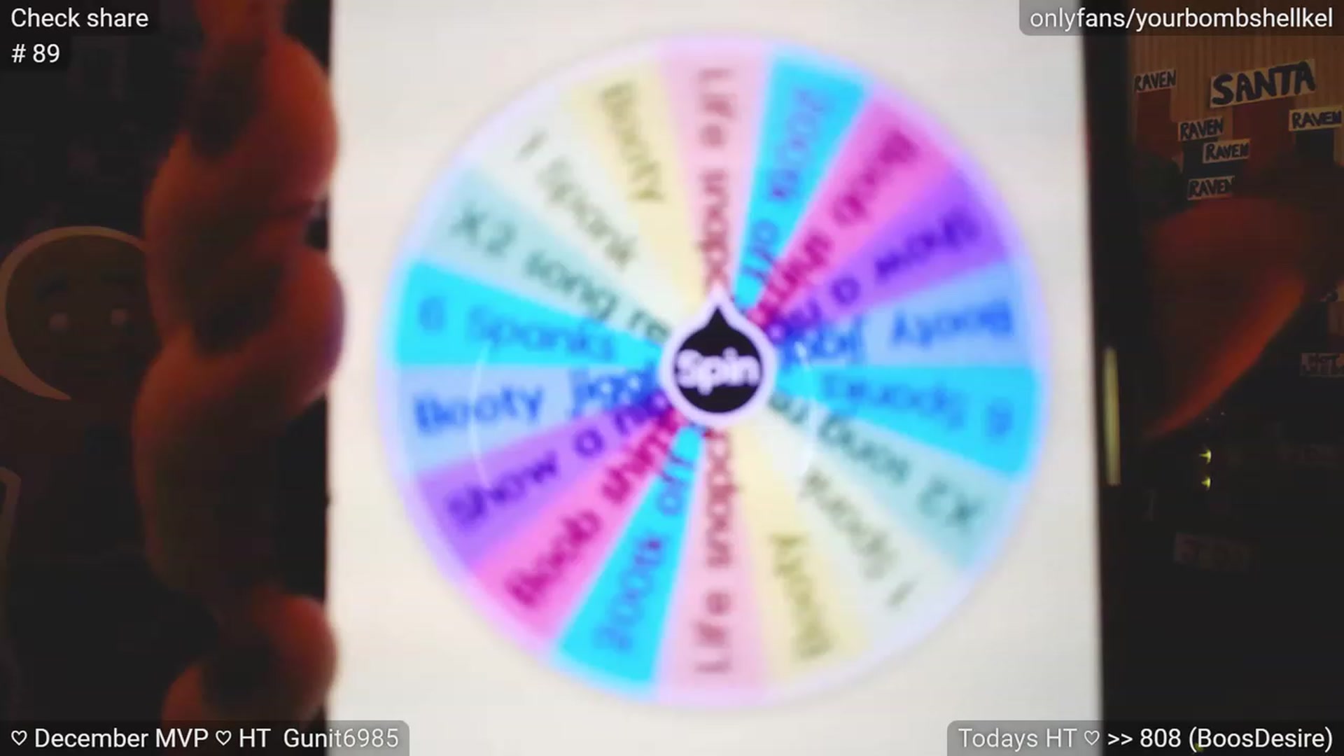Gallery image thumbnail from JingleKells's myfreecams stream on, 12/31/2023, 24:18 image 9 of 20