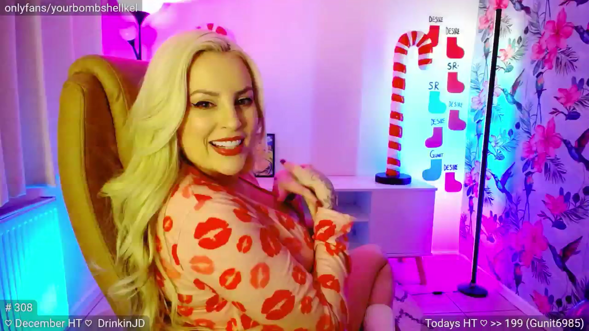 Gallery image thumbnail from JingleKells's myfreecams stream on, 12/06/2024, 22:42 image 18 of 20