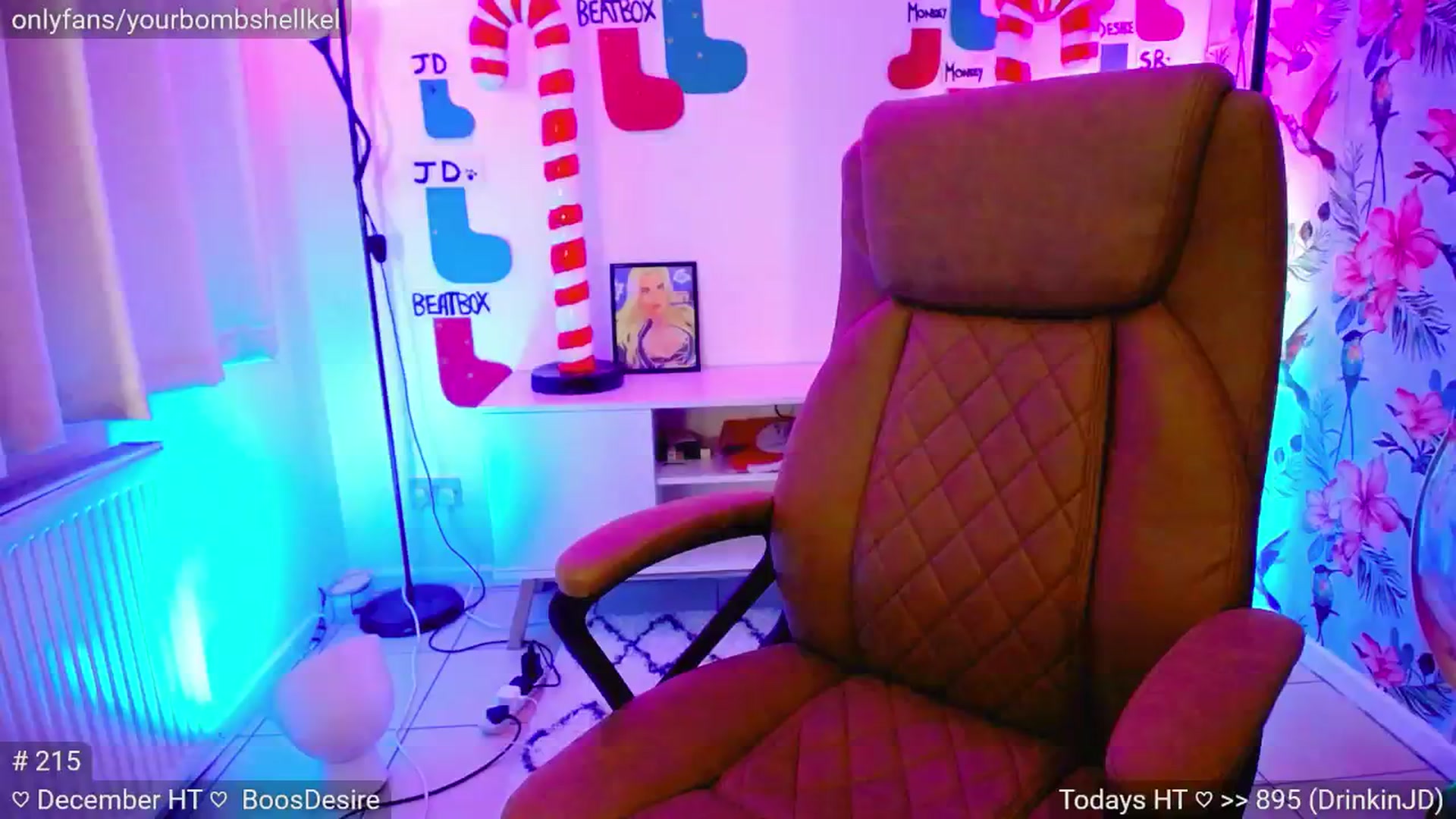 Gallery image thumbnail from JingleKells's myfreecams stream on, 12/12/2024, 01:30 image 16 of 20