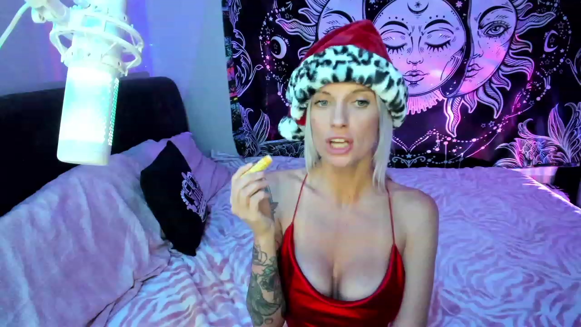Gallery image thumbnail from Jingle_Bellez's myfreecams stream on, 12/10/2023, 07:58 image 5 of 20