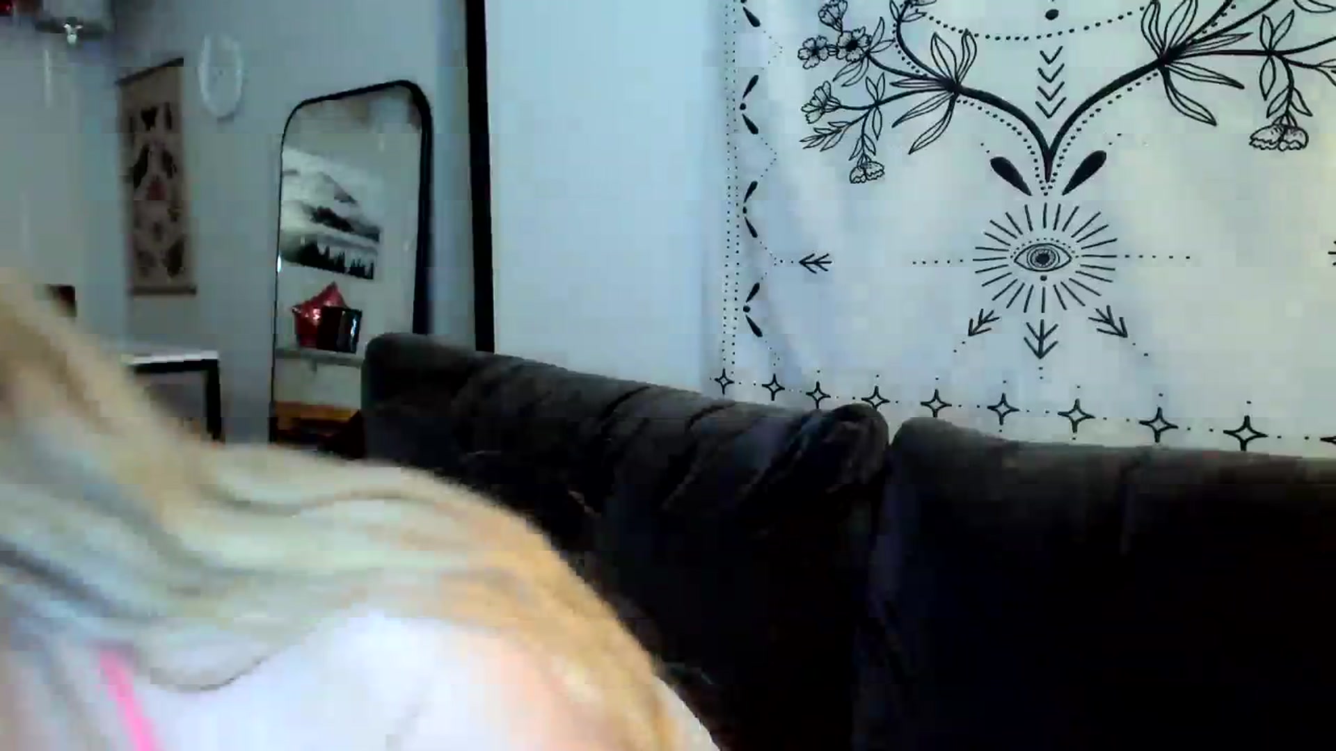 Gallery image thumbnail from JinnaWhite's myfreecams stream on, 03/29/2024, 05:07 image 18 of 20