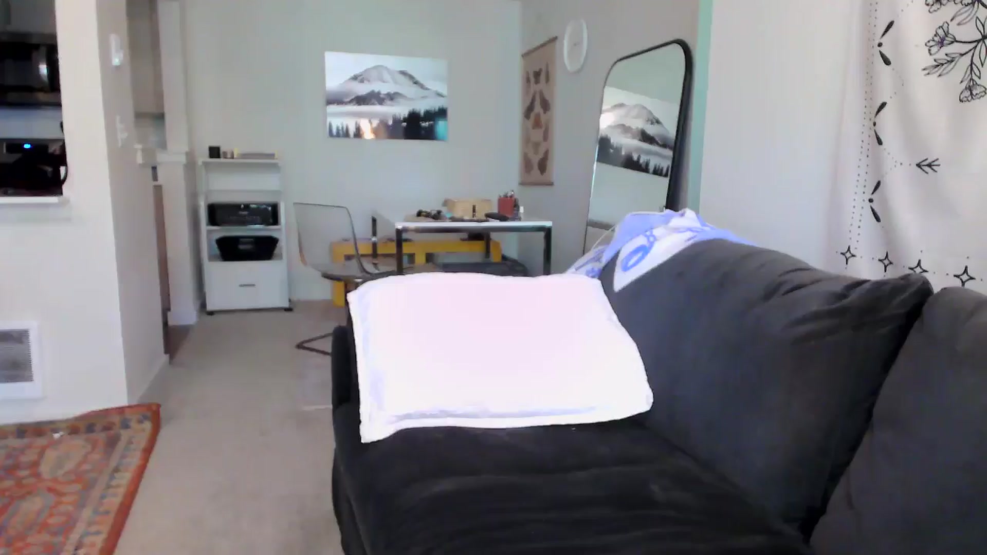 Gallery image thumbnail from JinnaWhite's myfreecams stream on, 05/13/2024, 24:00 image 3 of 20