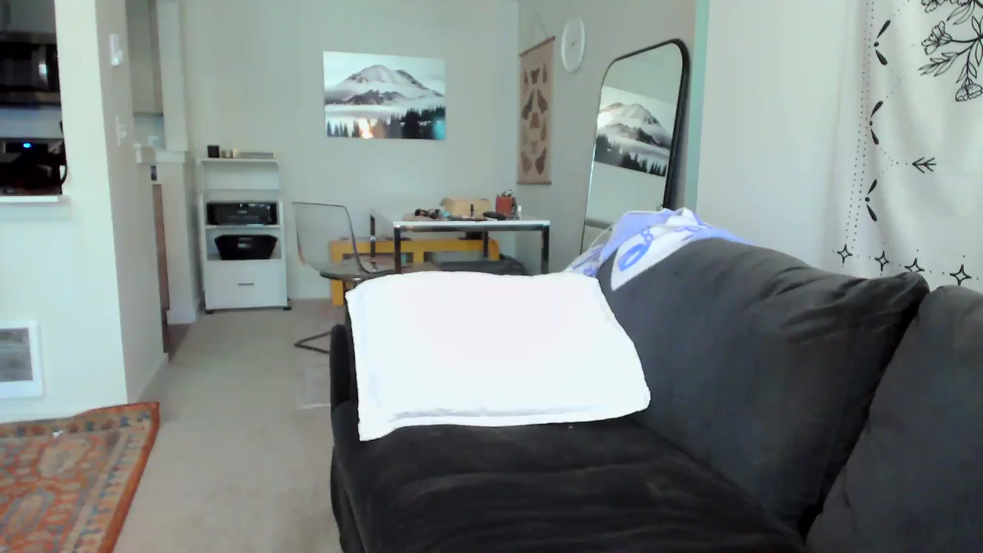 Gallery image thumbnail from JinnaWhite's myfreecams stream on, 05/13/2024, 24:00 image 4 of 20