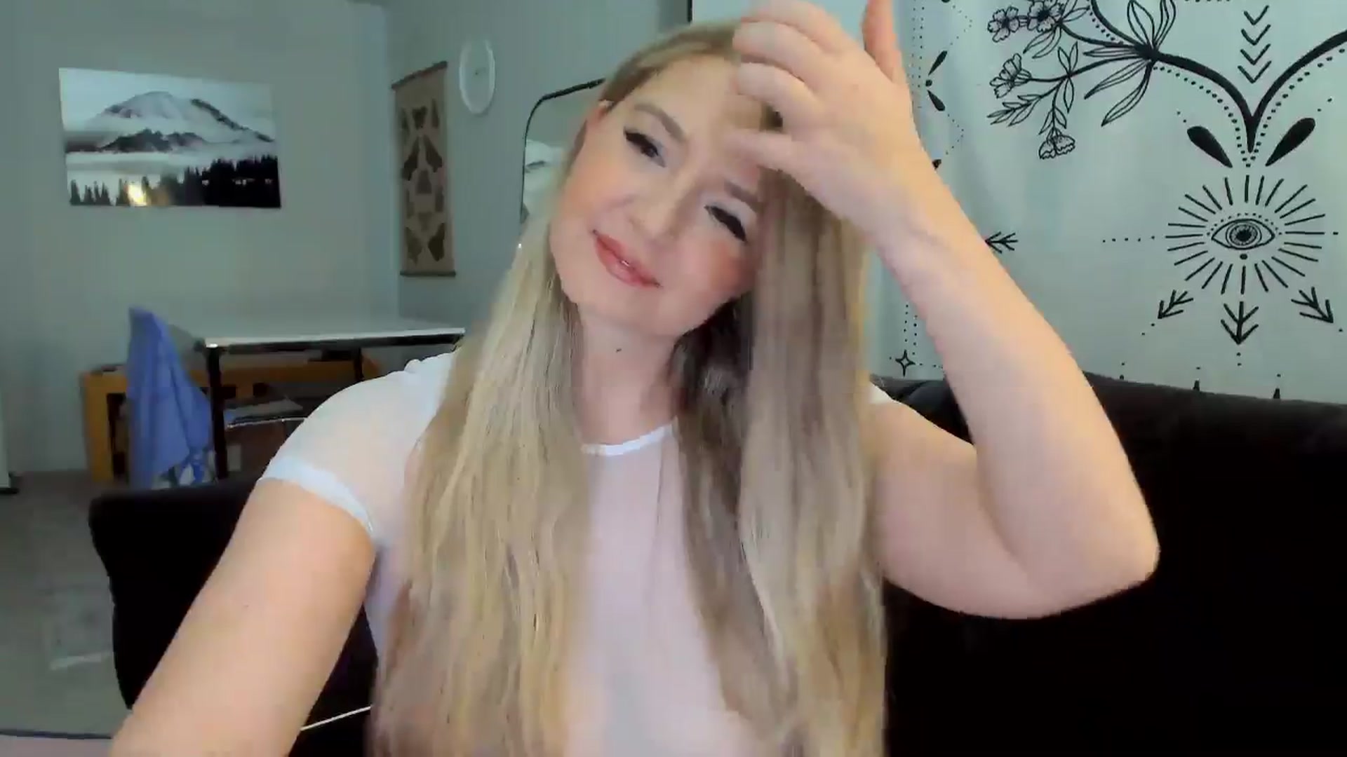 Gallery image thumbnail from JinnaWhite's myfreecams stream on, 05/27/2024, 01:13 image 14 of 20