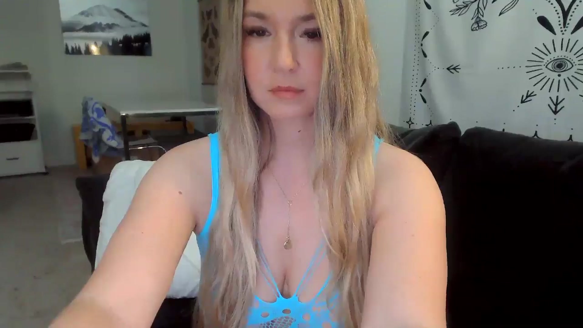 Gallery image thumbnail from JinnaWhite's myfreecams stream on, 06/06/2024, 03:36 image 10 of 20